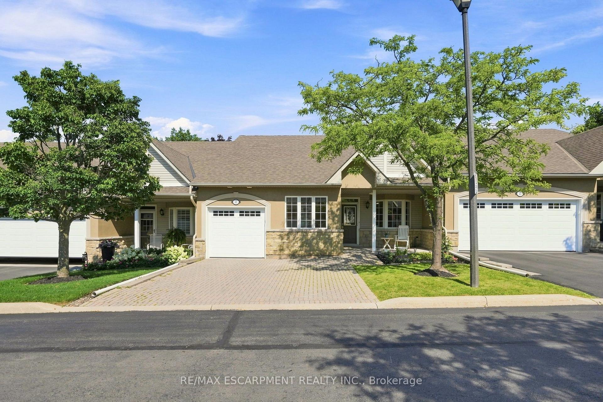 212 Stonehenge Drive 41, Hamilton, On L9k 1n4