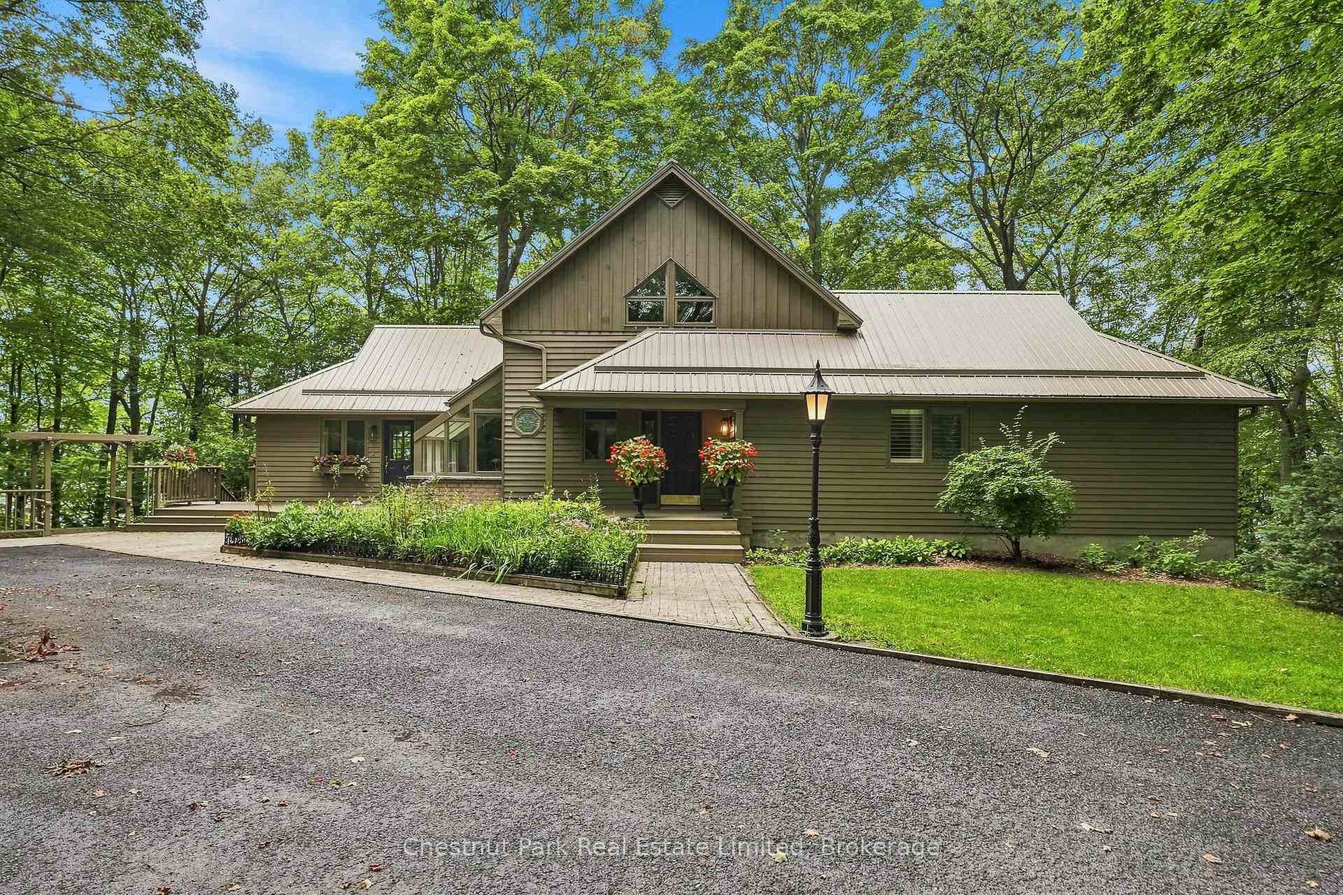 26 Benham Place Road, Prince Edward County, On K0k 2t0