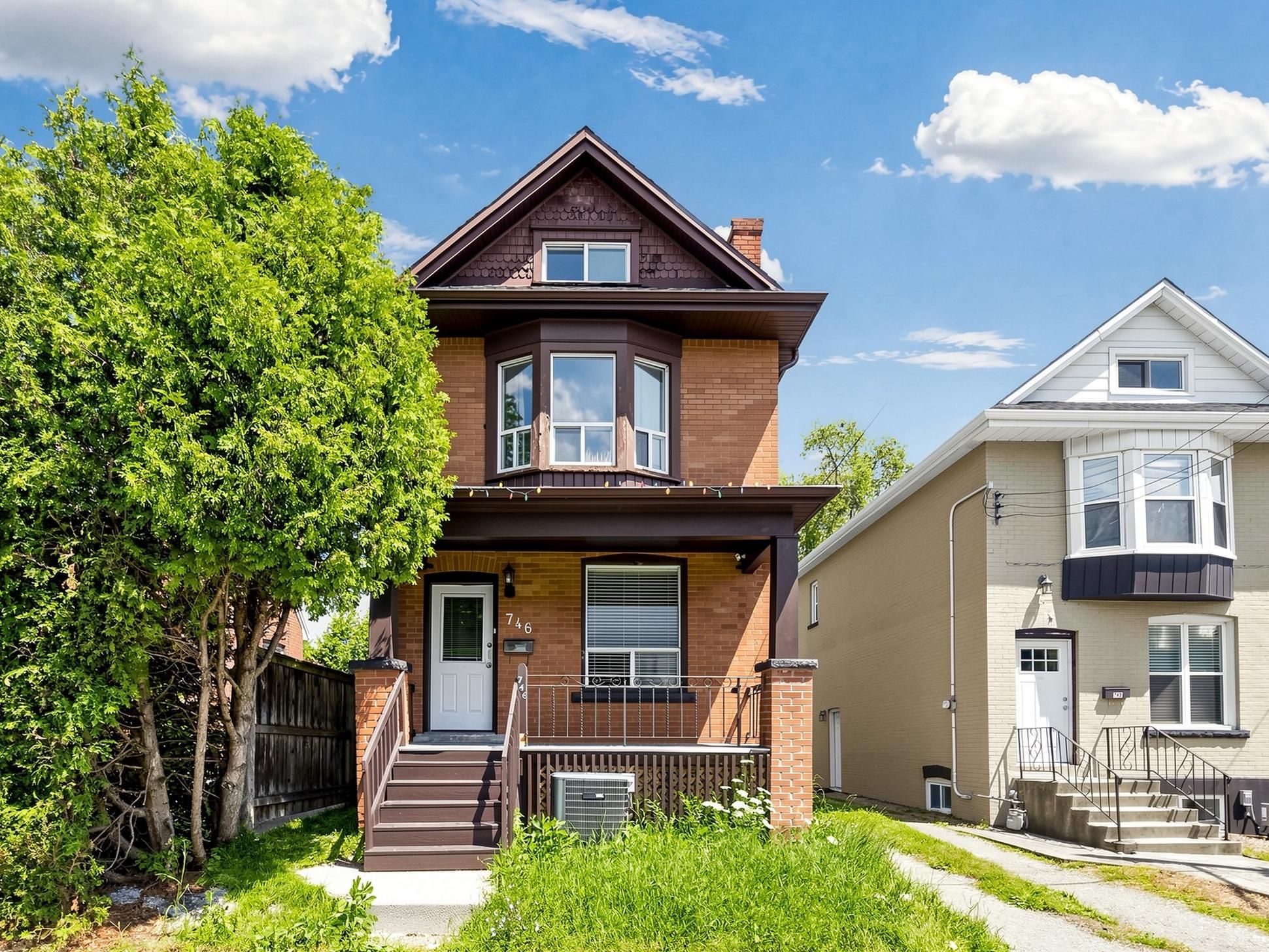 746 King Street W, Hamilton, On L8s 1j8