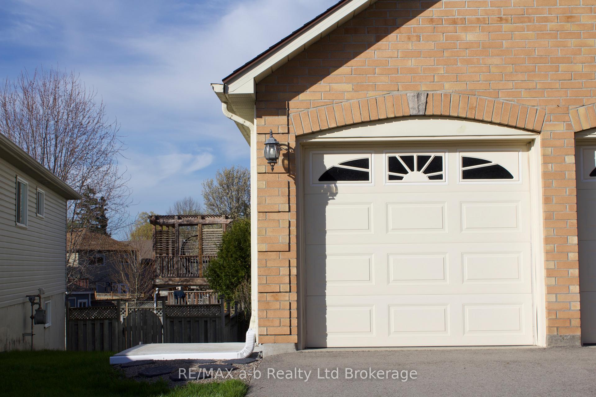 33 Anderson Street Lower, Woodstock, On N4s 8x1