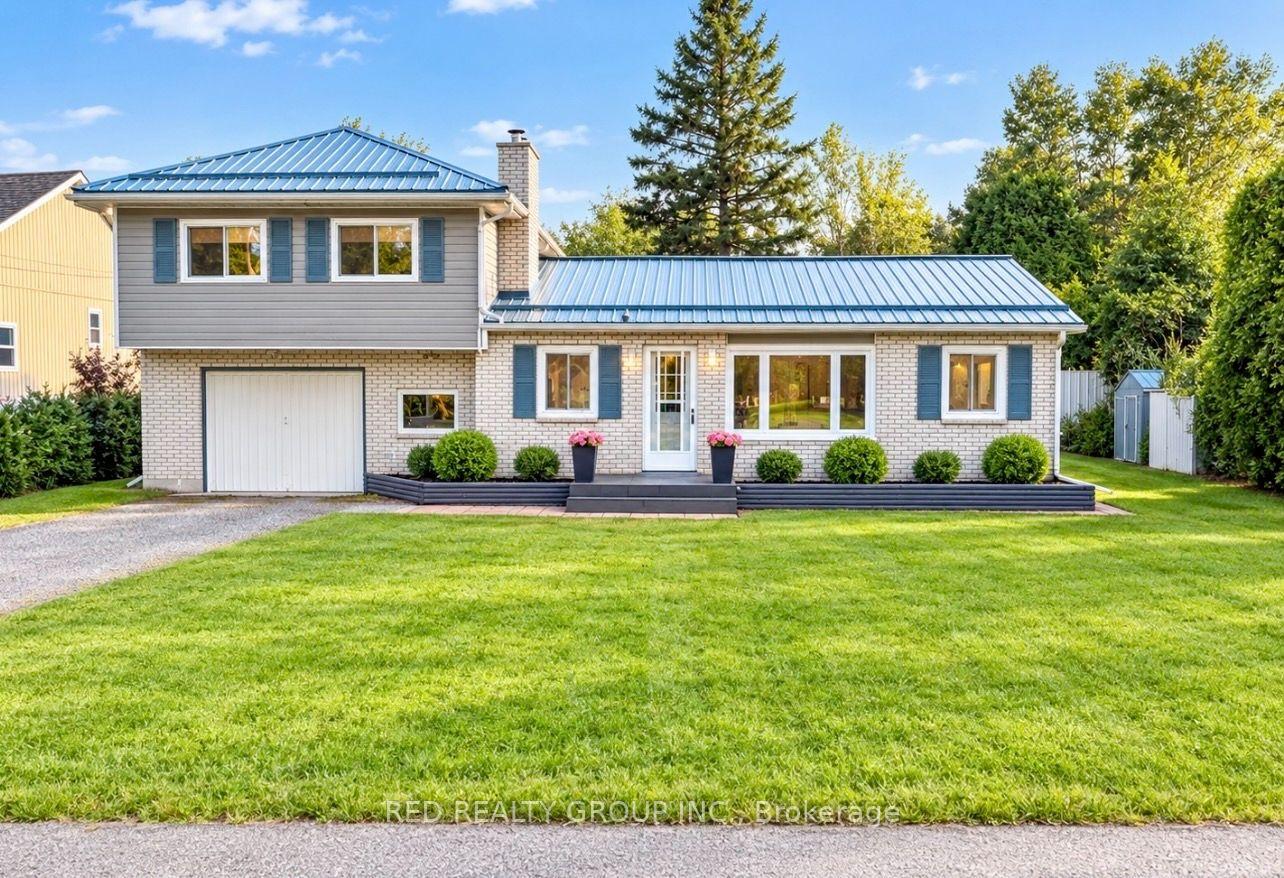 195 Gardenville Road, Prince Edward County, On K0k 1l0