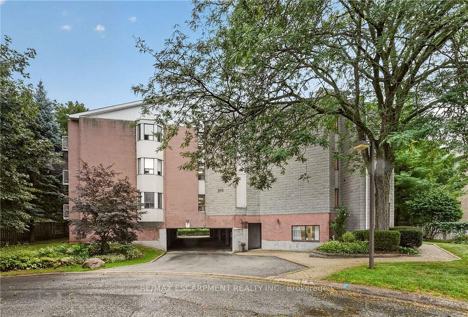 5 Niagara Street 301, Grimsby, On L3m 5a3
