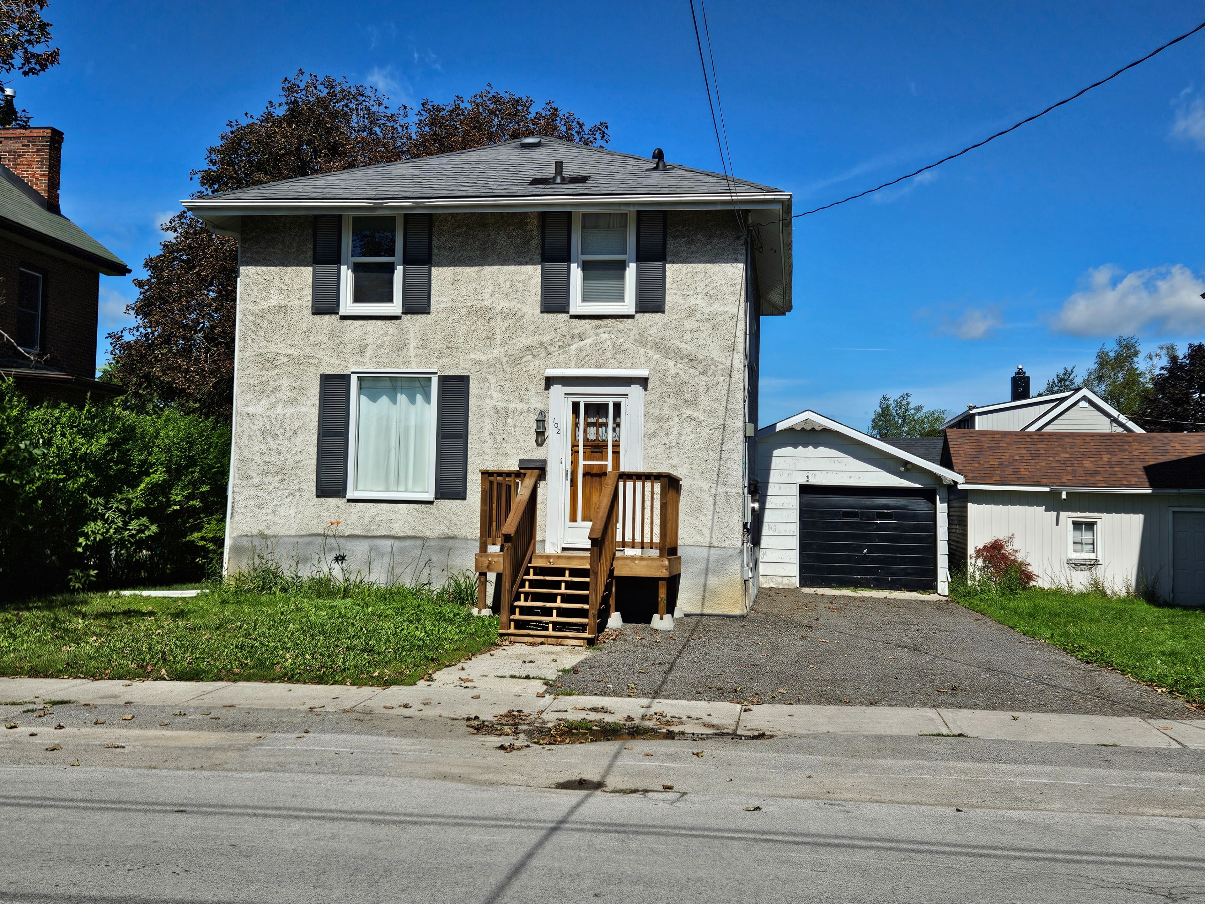 102 Catharine Street, Belleville, On K8p 1m3