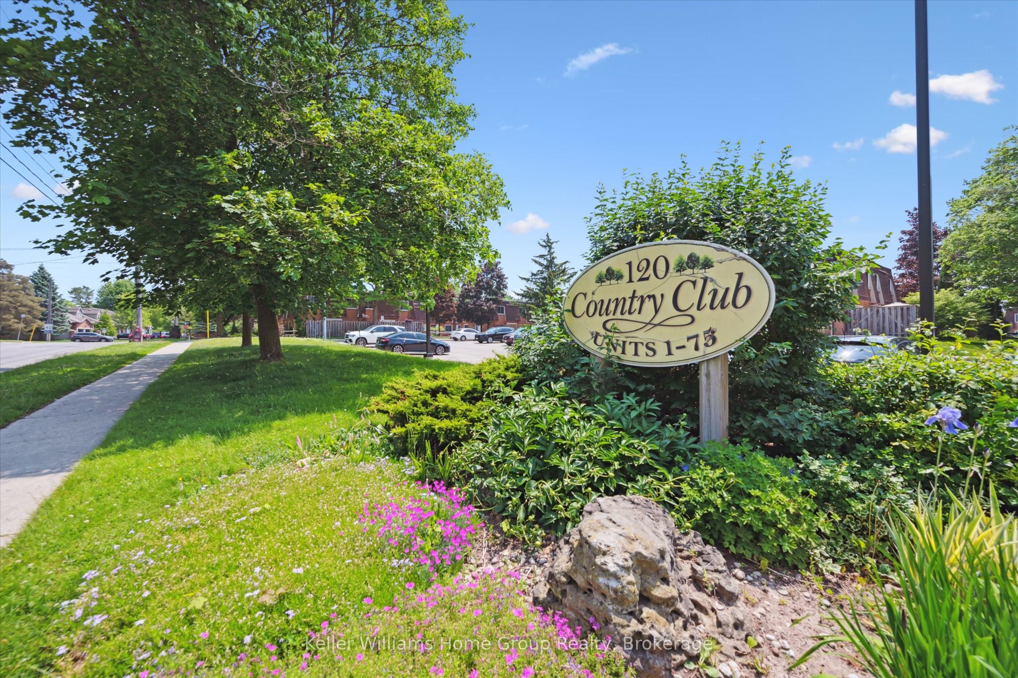 120 Country Club Drive 22, Guelph, On N1e 3k7