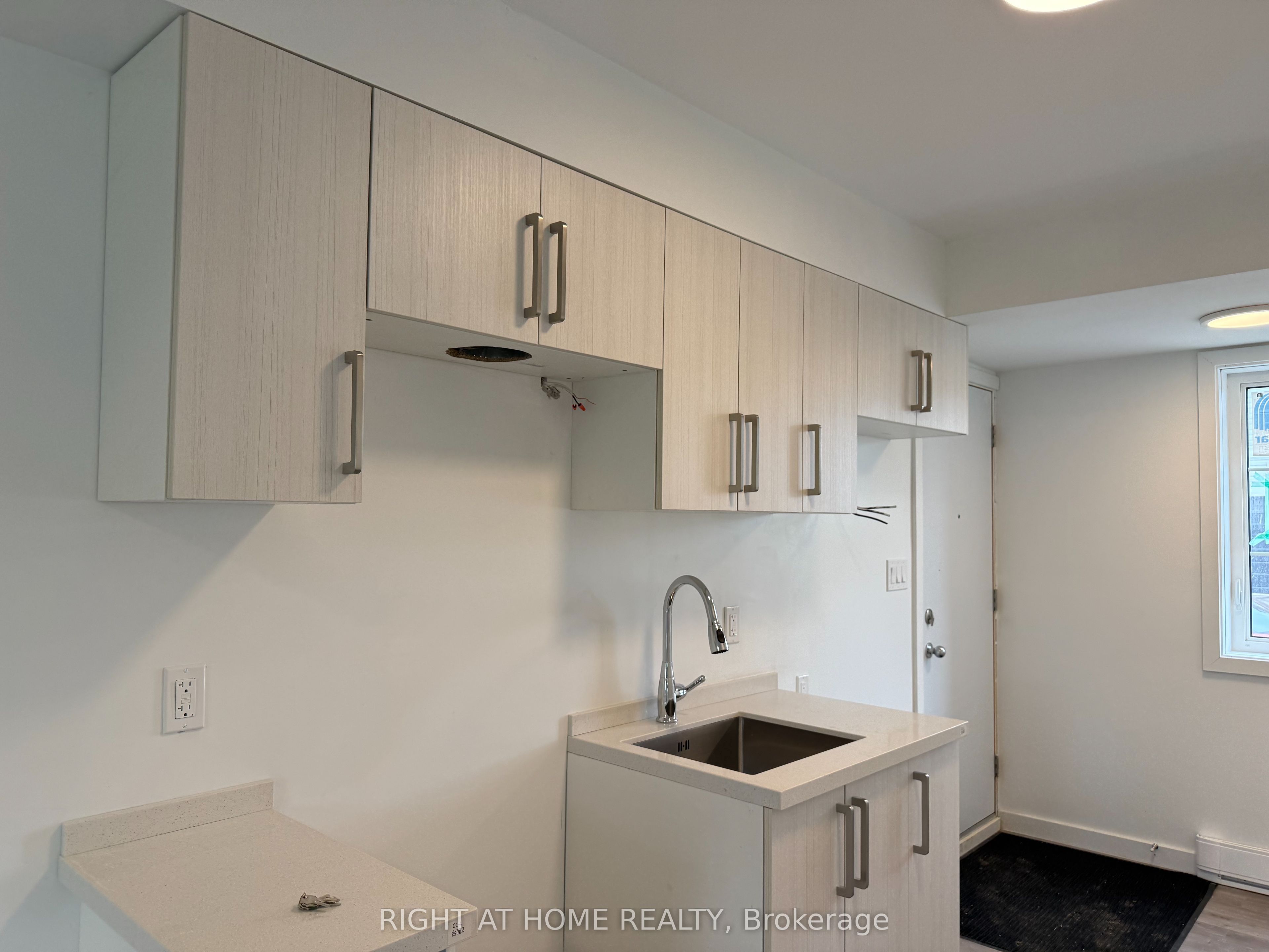 99 Highriver Trail (Lower), Welland, On L3c 0h6
