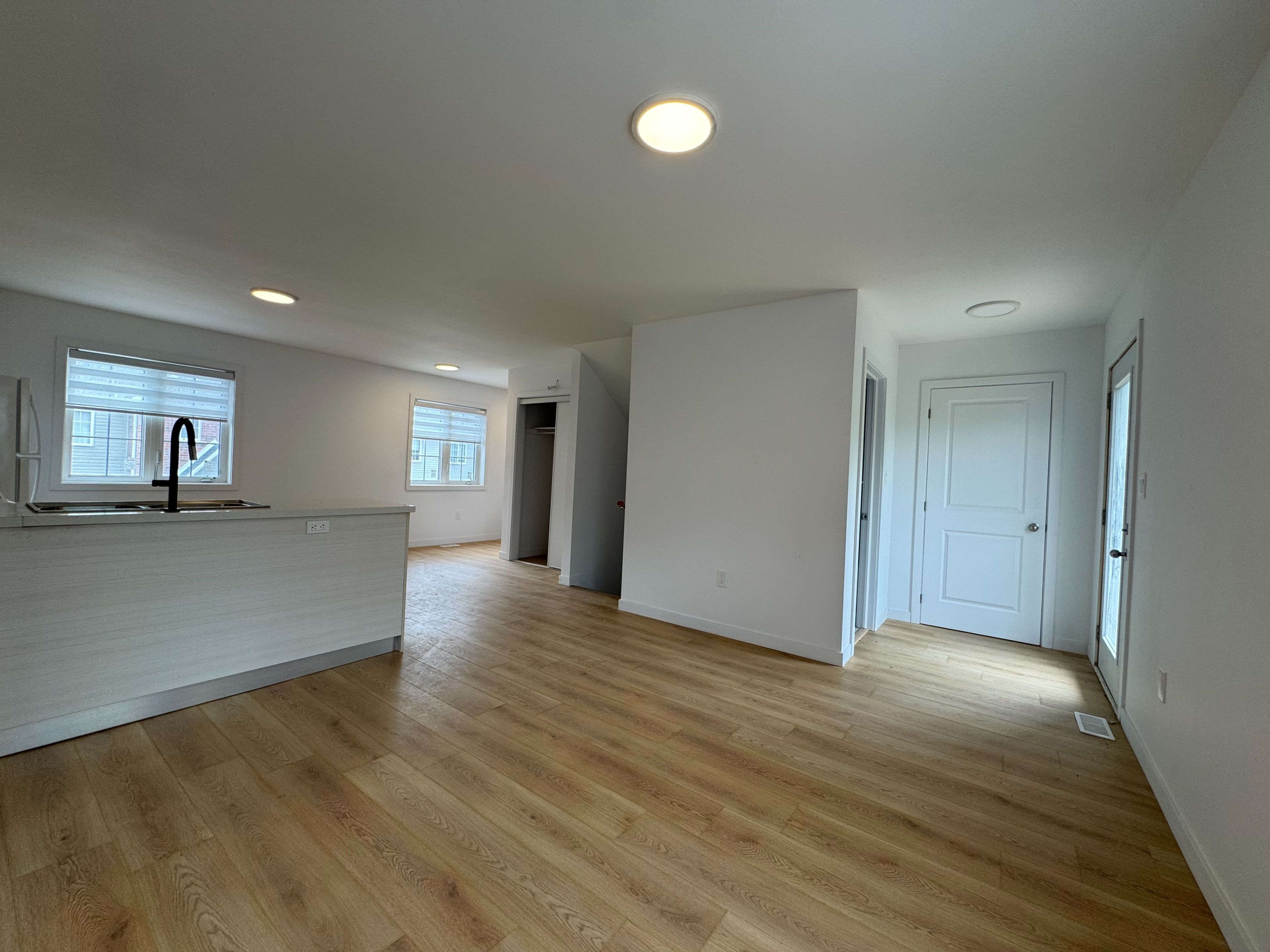 99 Highriver Trail (Main), Welland, On L3c 0h6