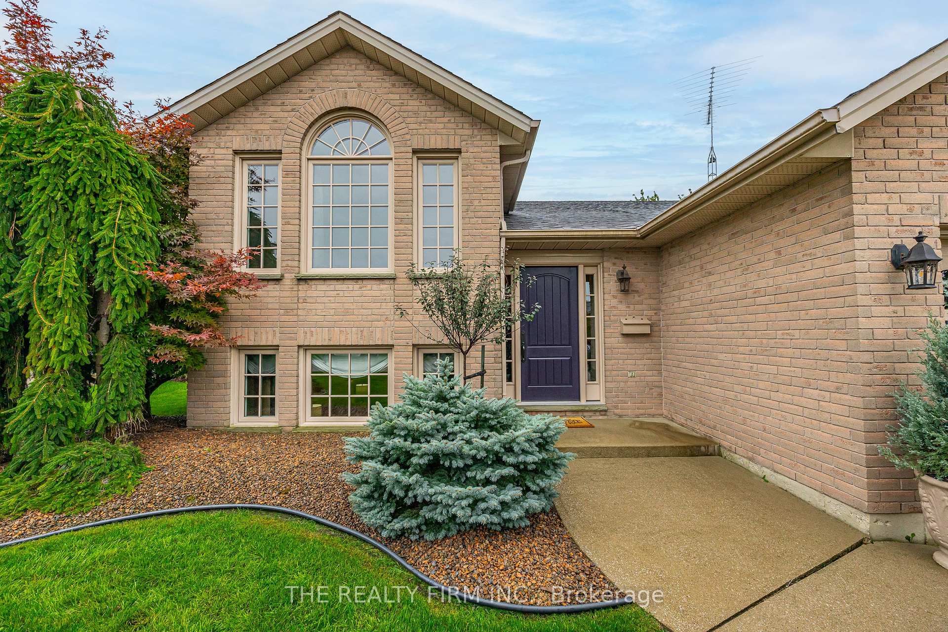 4077 Pine Crescent, Petrolia, On N0n 1r0