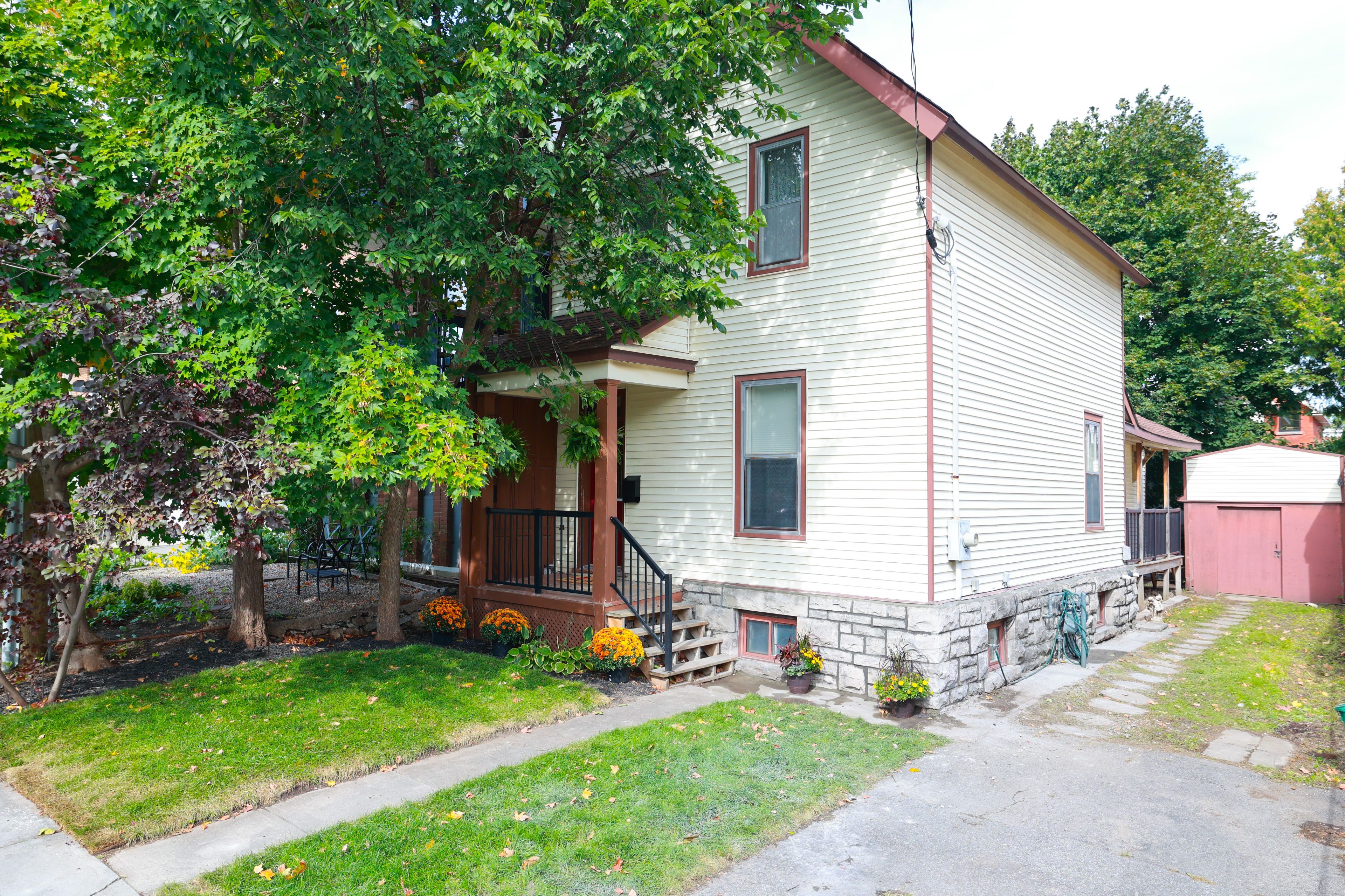 143 Arthur Street, West Centre Town, On K1r 7c1