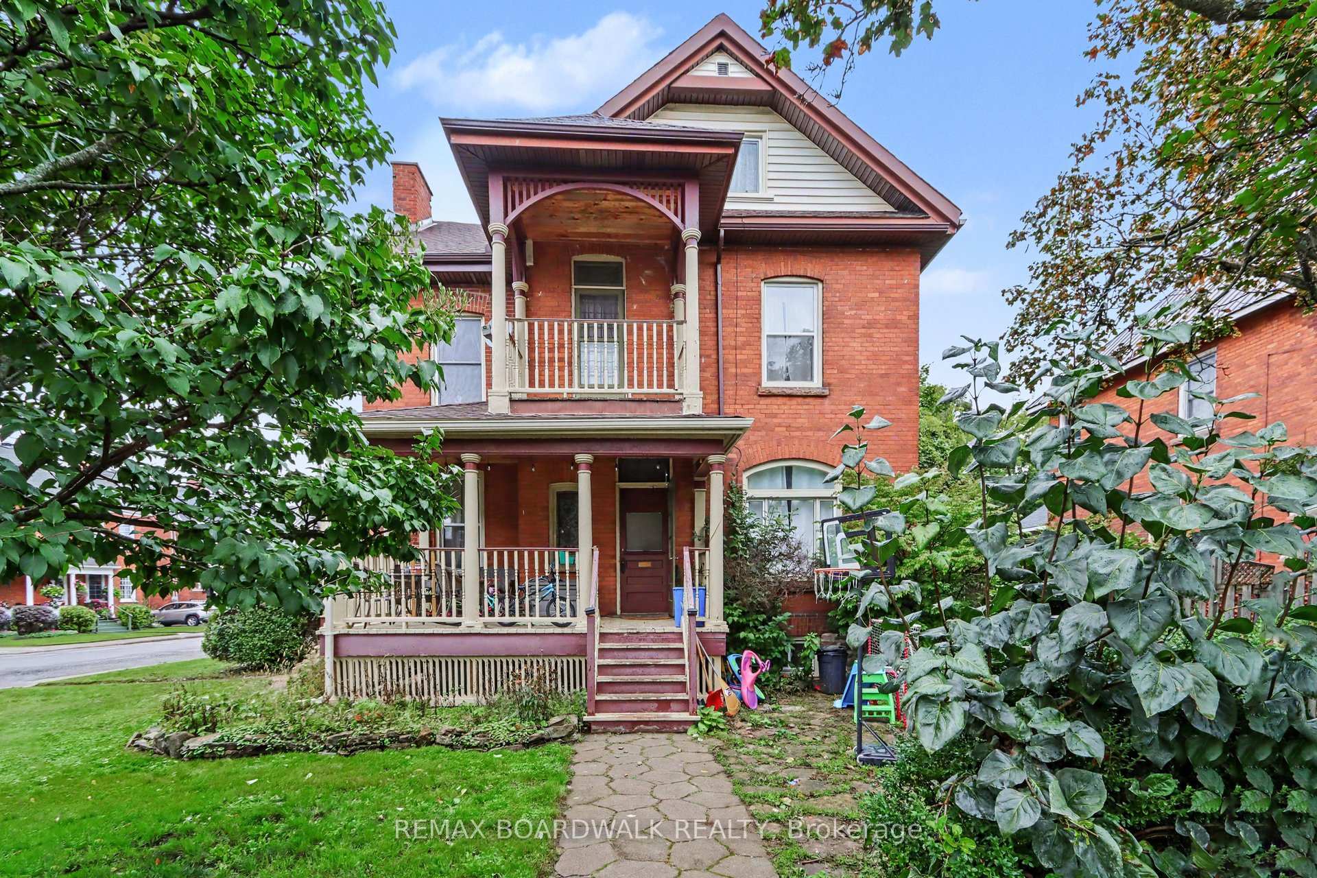 10 Glen Avenue, Smiths Falls, On K7a 1r9