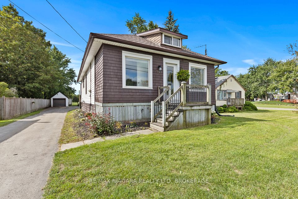 702 Main Street, Port Colborne, On L3k 5v4