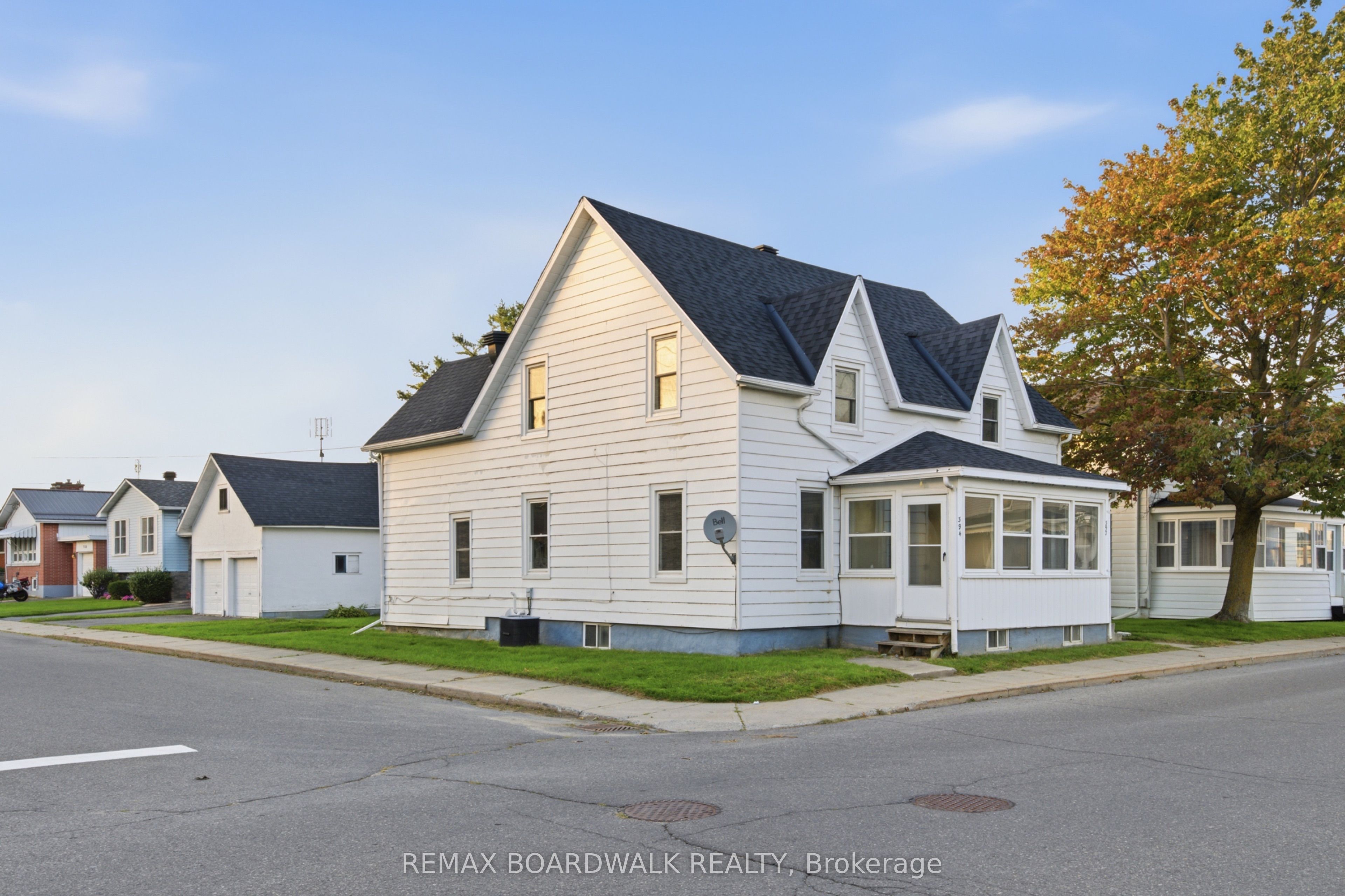 390-394 Hyde Street, Prescott, On K0e 1t0