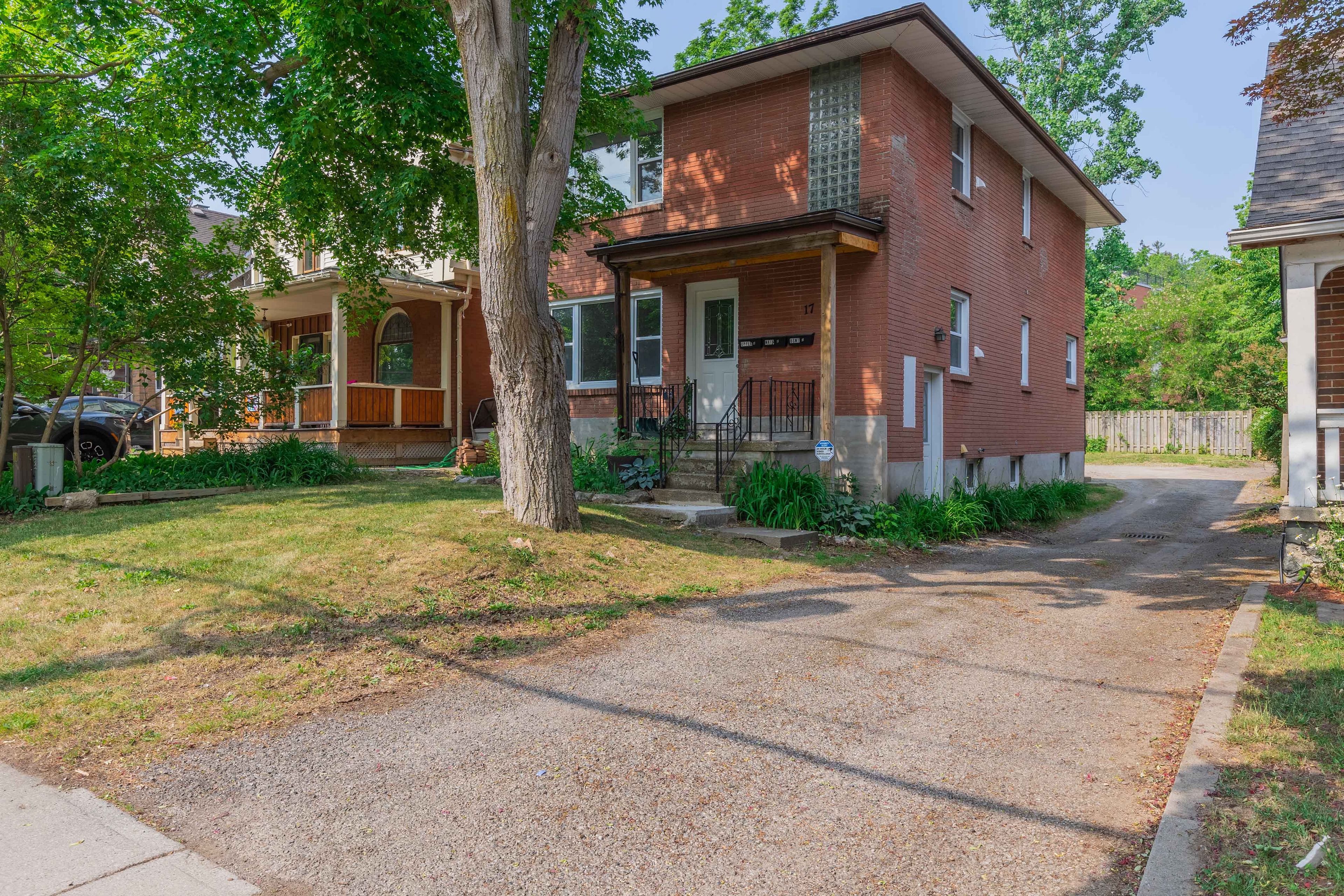 17 Carfrae Crescent, London South, On N6c 4a8