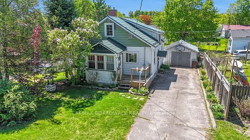 96 York Street, Lanark Highlands, On K0g 1k0