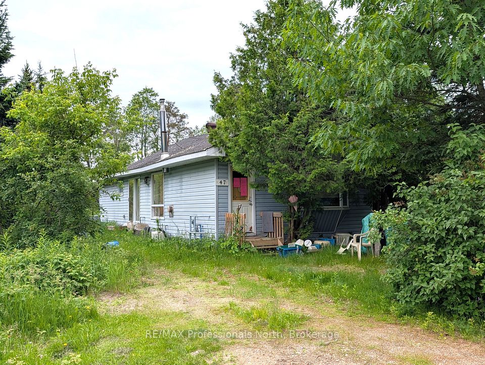 47 Riverside Avenue, South River, On P0a 1x0