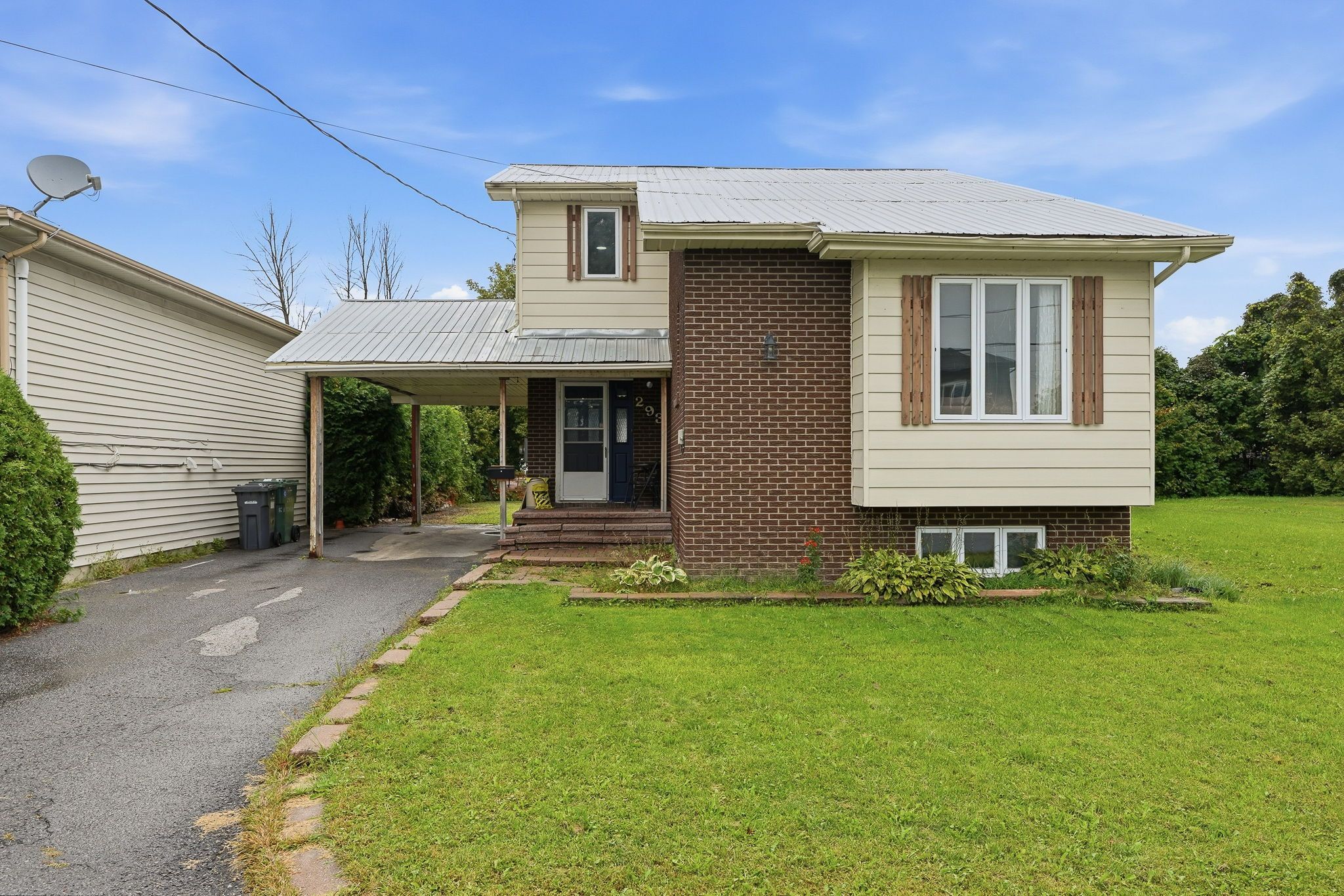 293 Kitchener Street, Hawkesbury, On K6a 2p1