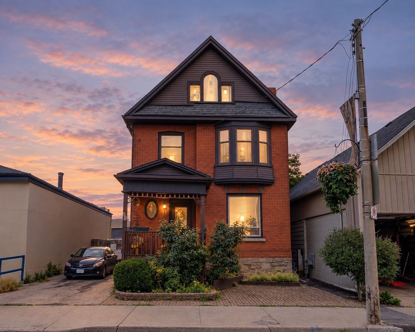 85 Locke Street S, Hamilton, On L8p 4a3