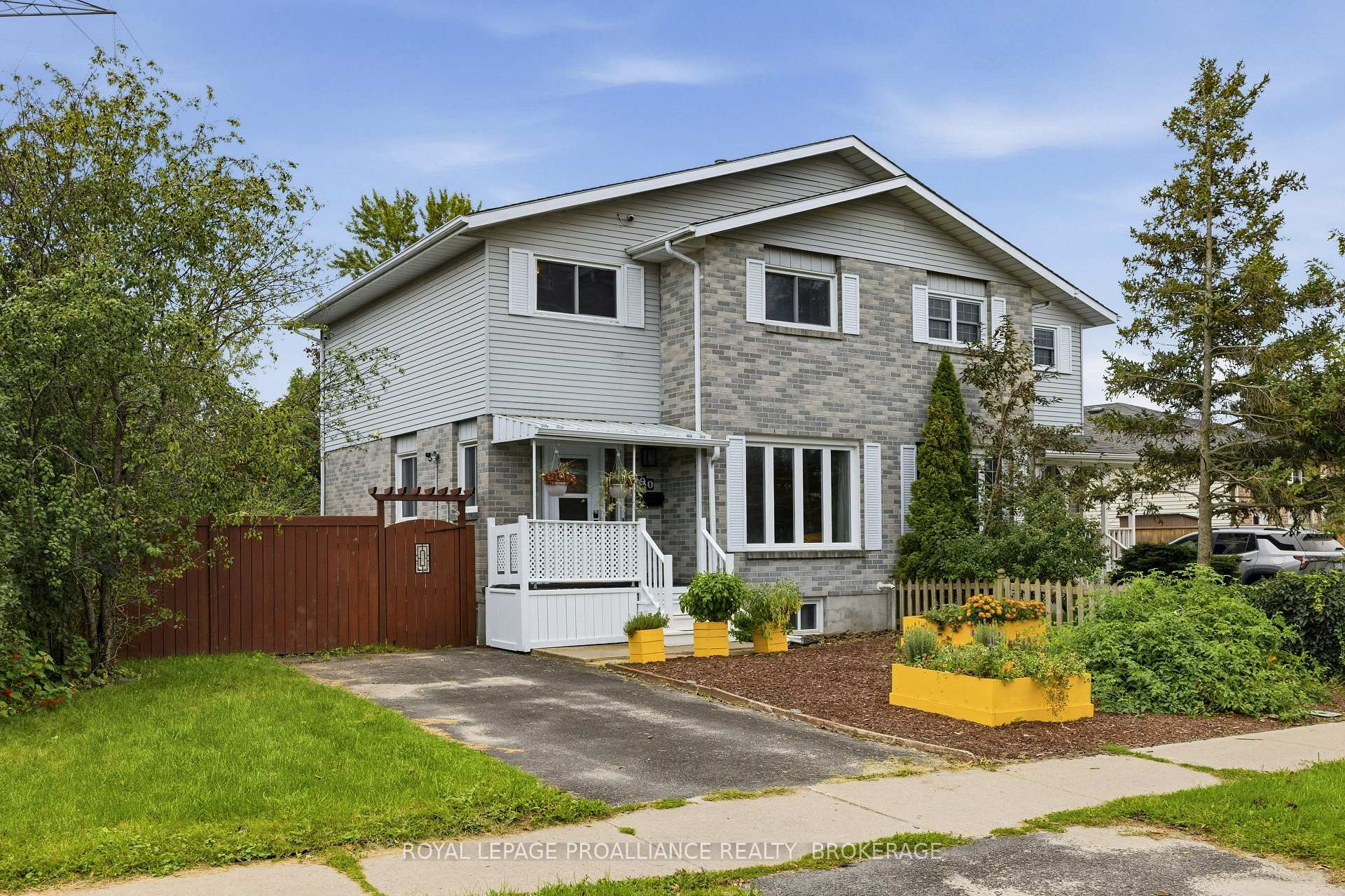 690 Davis Drive, Kingston, On K7m 7x3