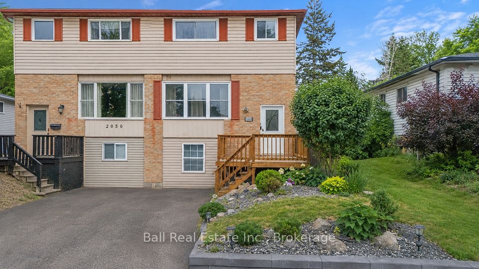 2048 Walker Avenue, Peterborough, On K9l 1s1
