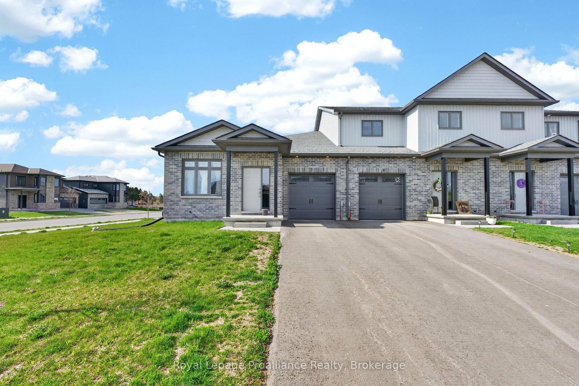 7 Griffin Street, Prince Edward County, On K0k 2t0