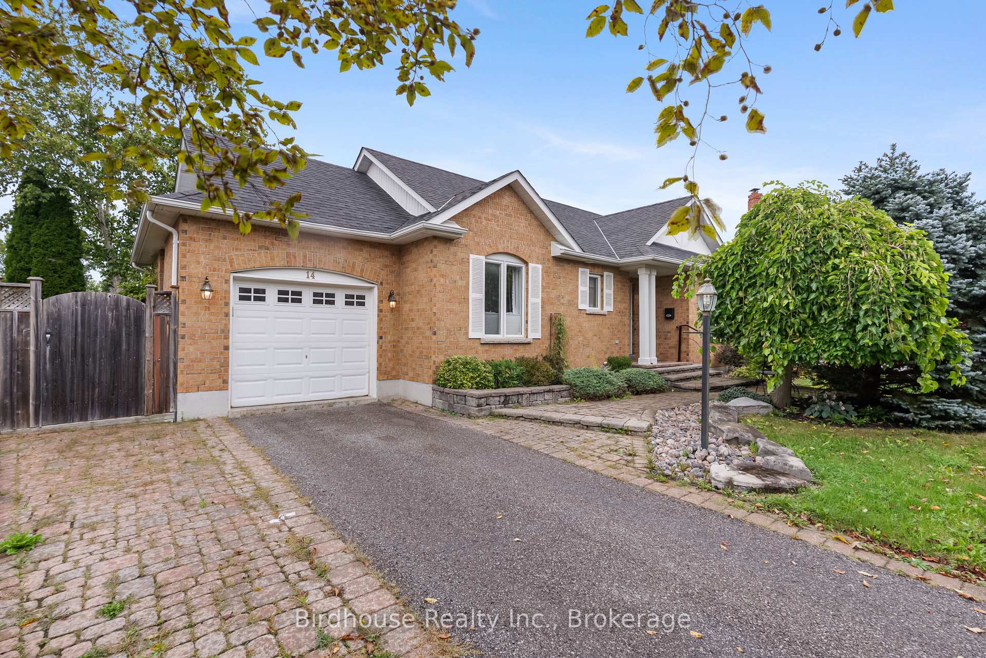 14 Langton Place, Kawartha Lakes, On K9v 6g9