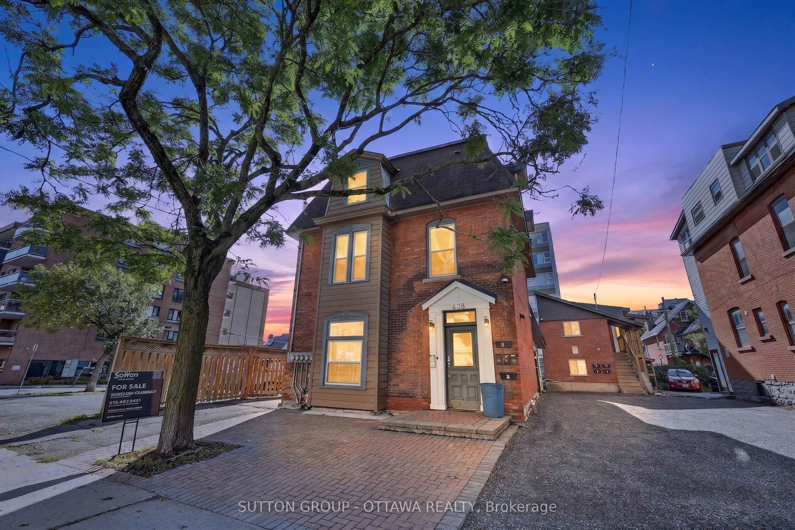 438 Lewis Street, Ottawa Centre, On K2p 0t3