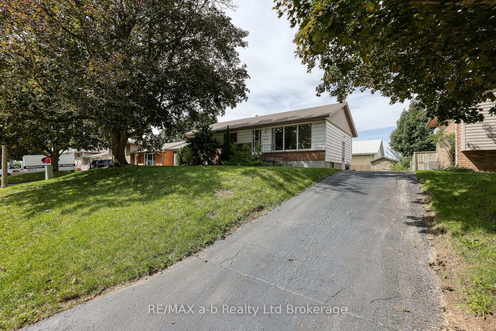 26 Glenn Avenue, Ingersoll, On N5c 2c8