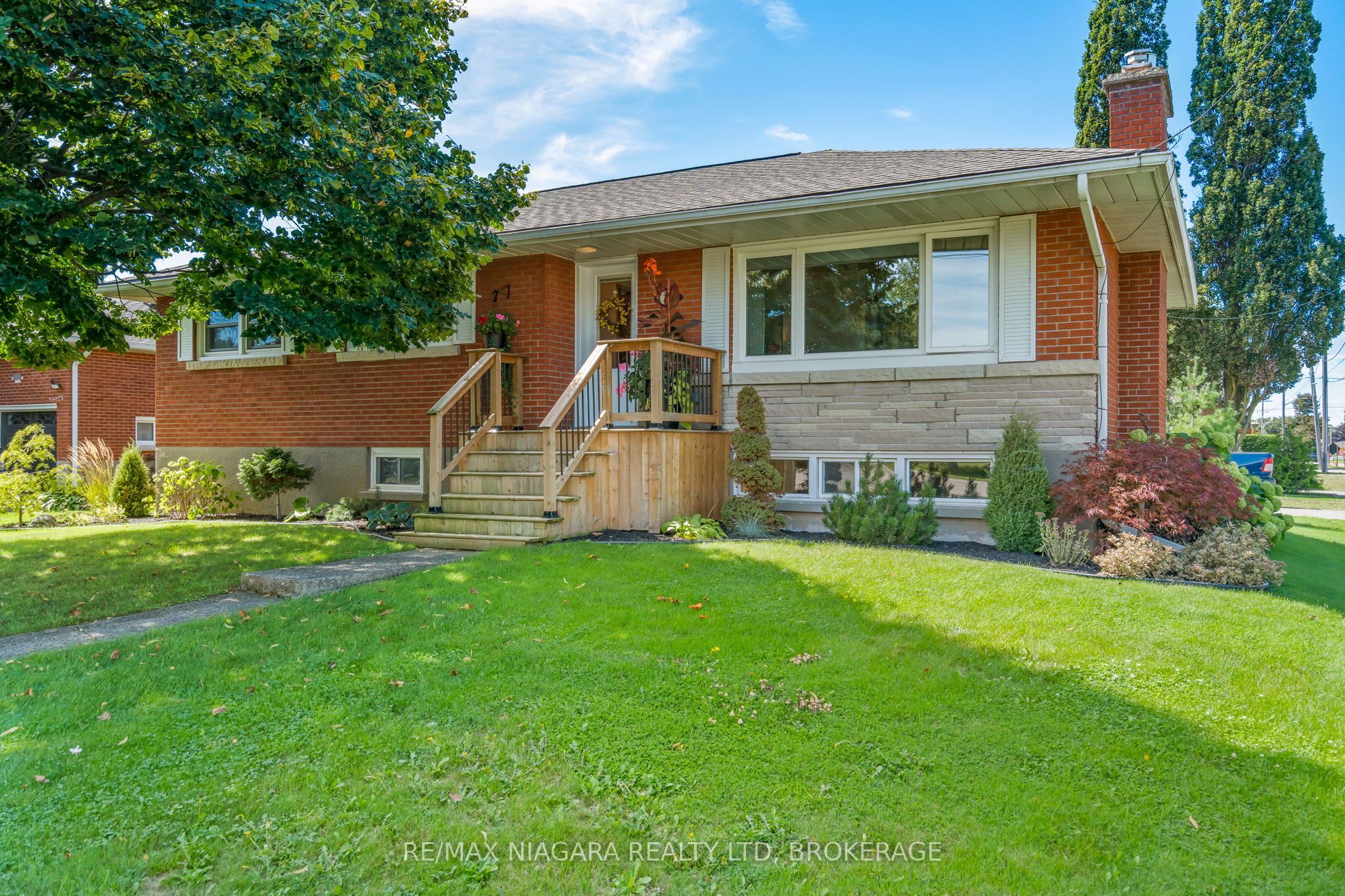 182 Rosemount Avenue, Port Colborne, On L3k 5r3
