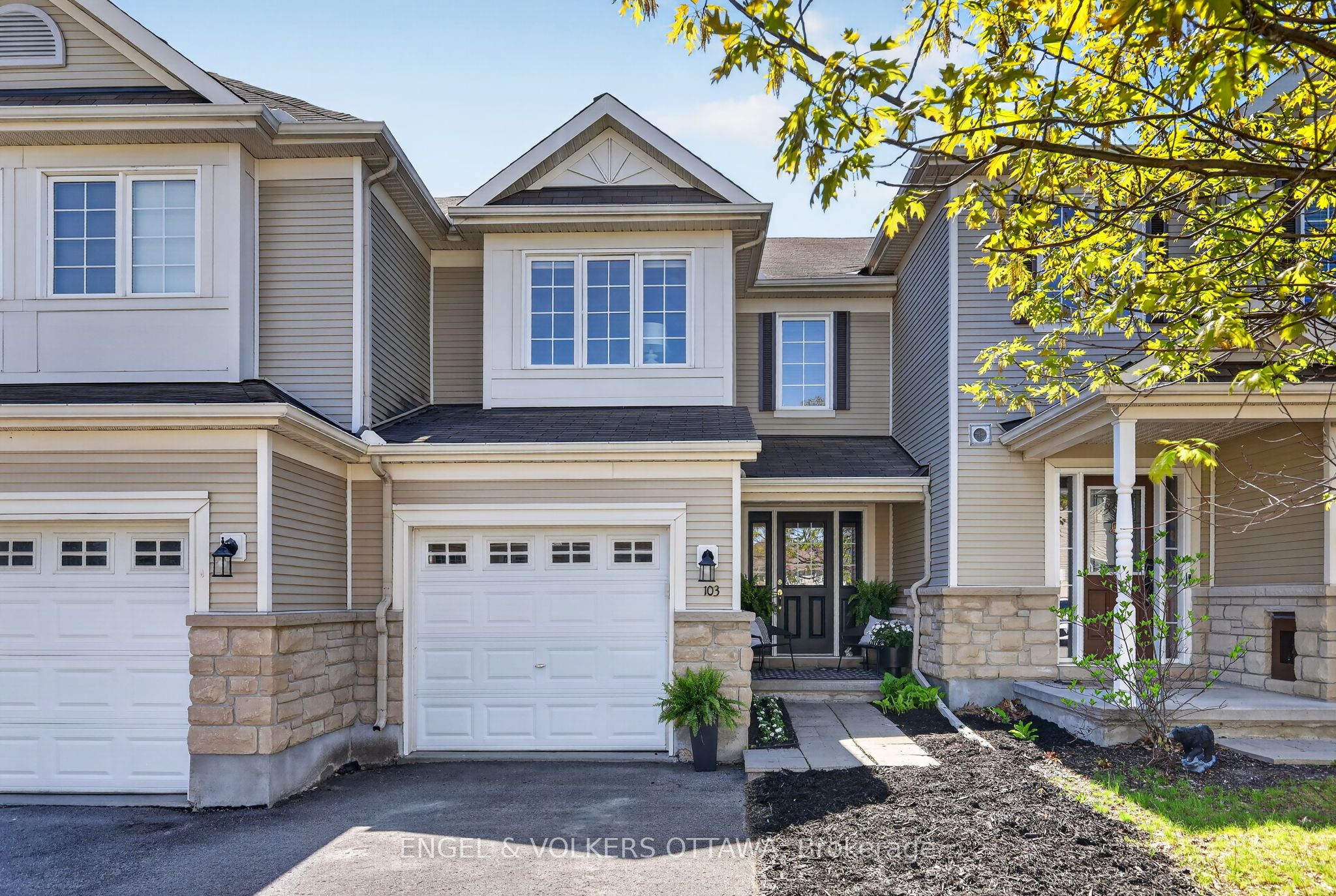 103 Goldwood Private, Barrhaven, On K2j 0p4