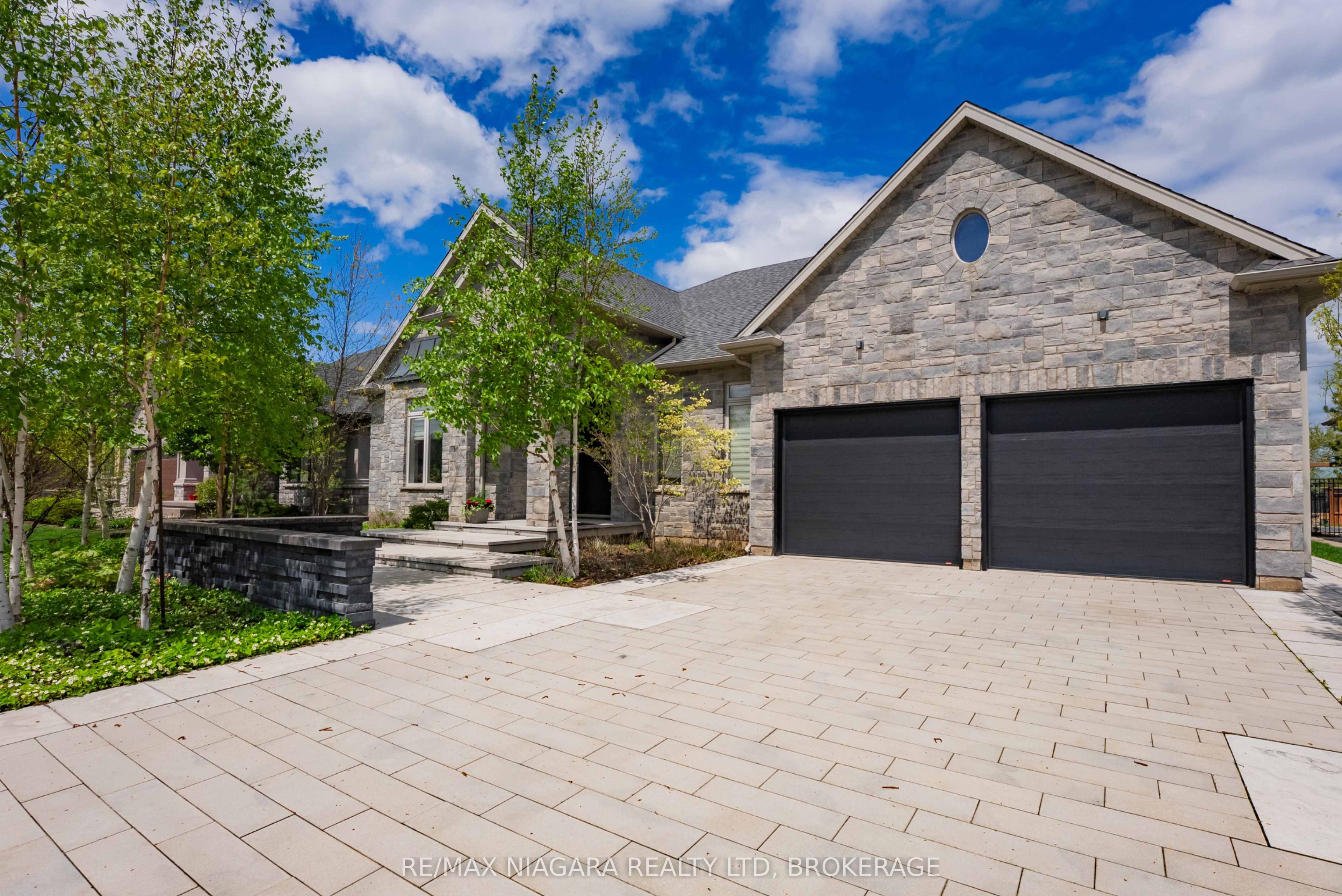 14 Angels Drive, Niagara-On-The-Lake, On L0s 1j1