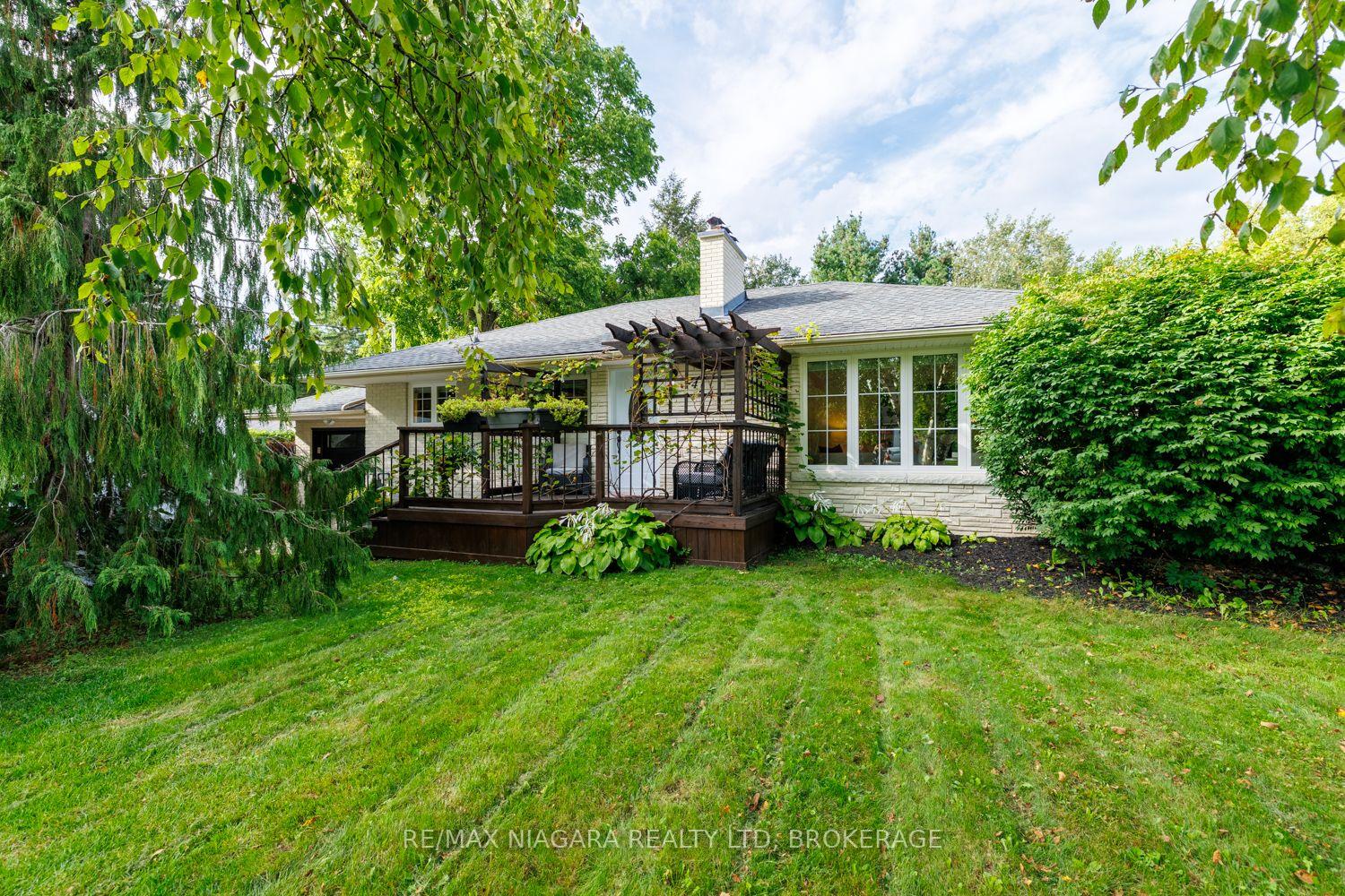42 Strathcona Drive S, Pelham, On L0s 1e0