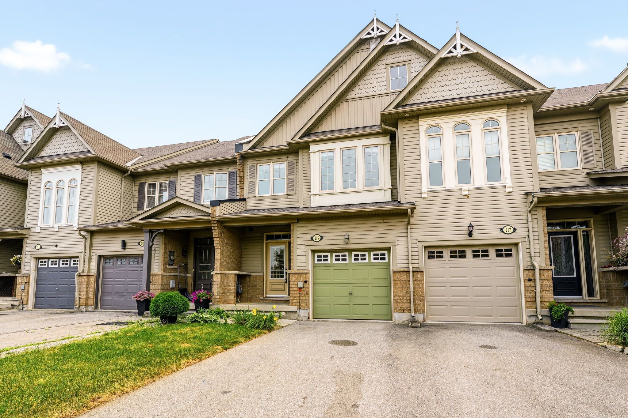 215 Nisbet Boulevard, Hamilton, On L0r 2h9