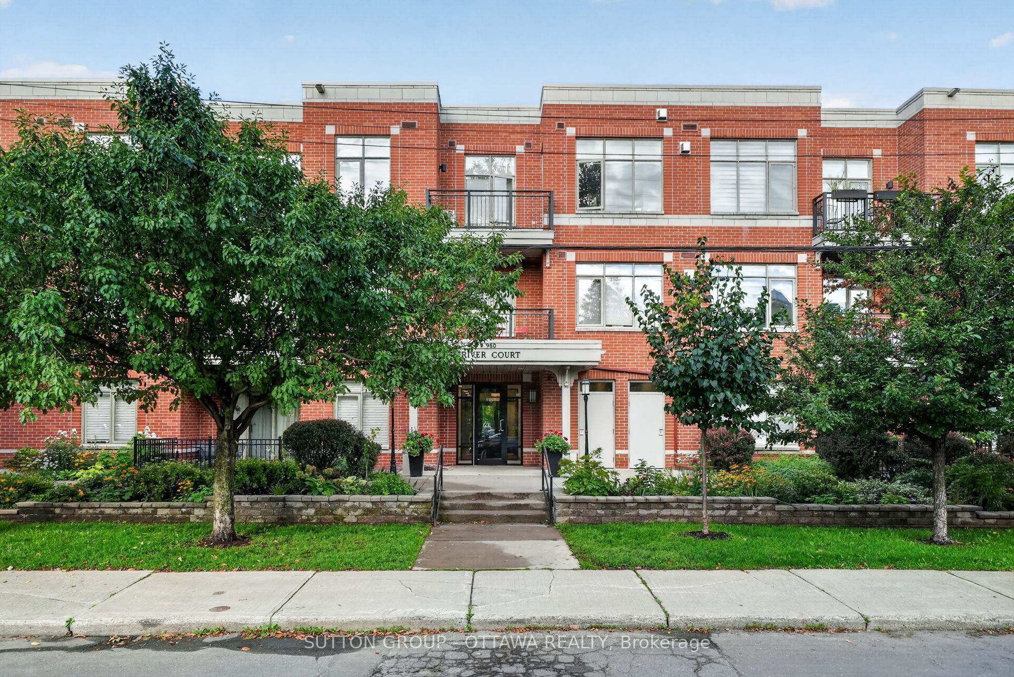 950 Marguerite Avenue 103, Overbrook - Castleheights And Area, On K1k 3t8