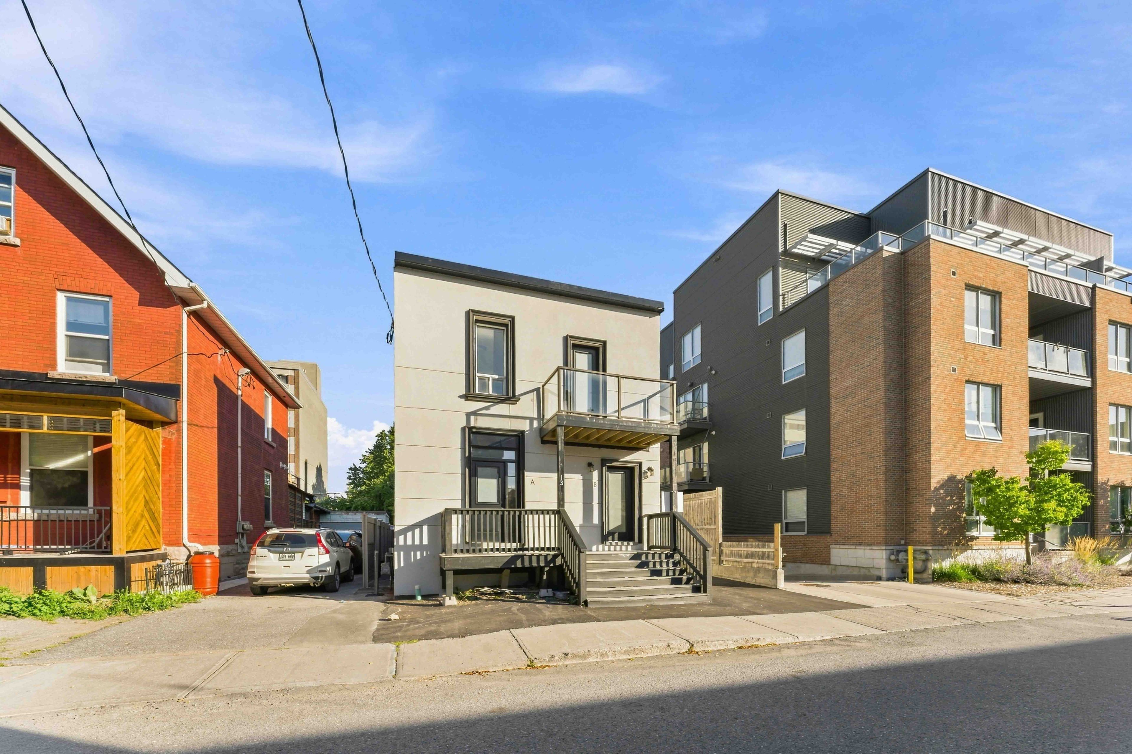 13 Balsam Street A, West Centre Town, On K1r 6w6