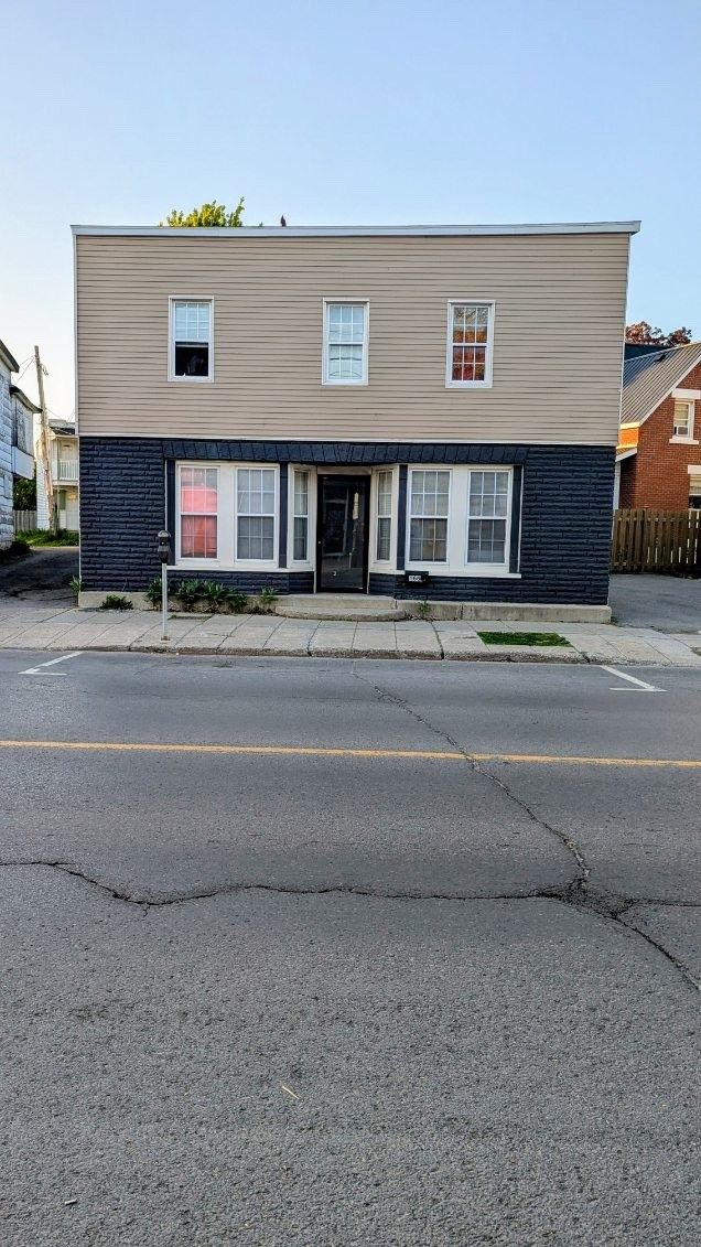 166 Montreal Road N, Cornwall, On K6h 1b3
