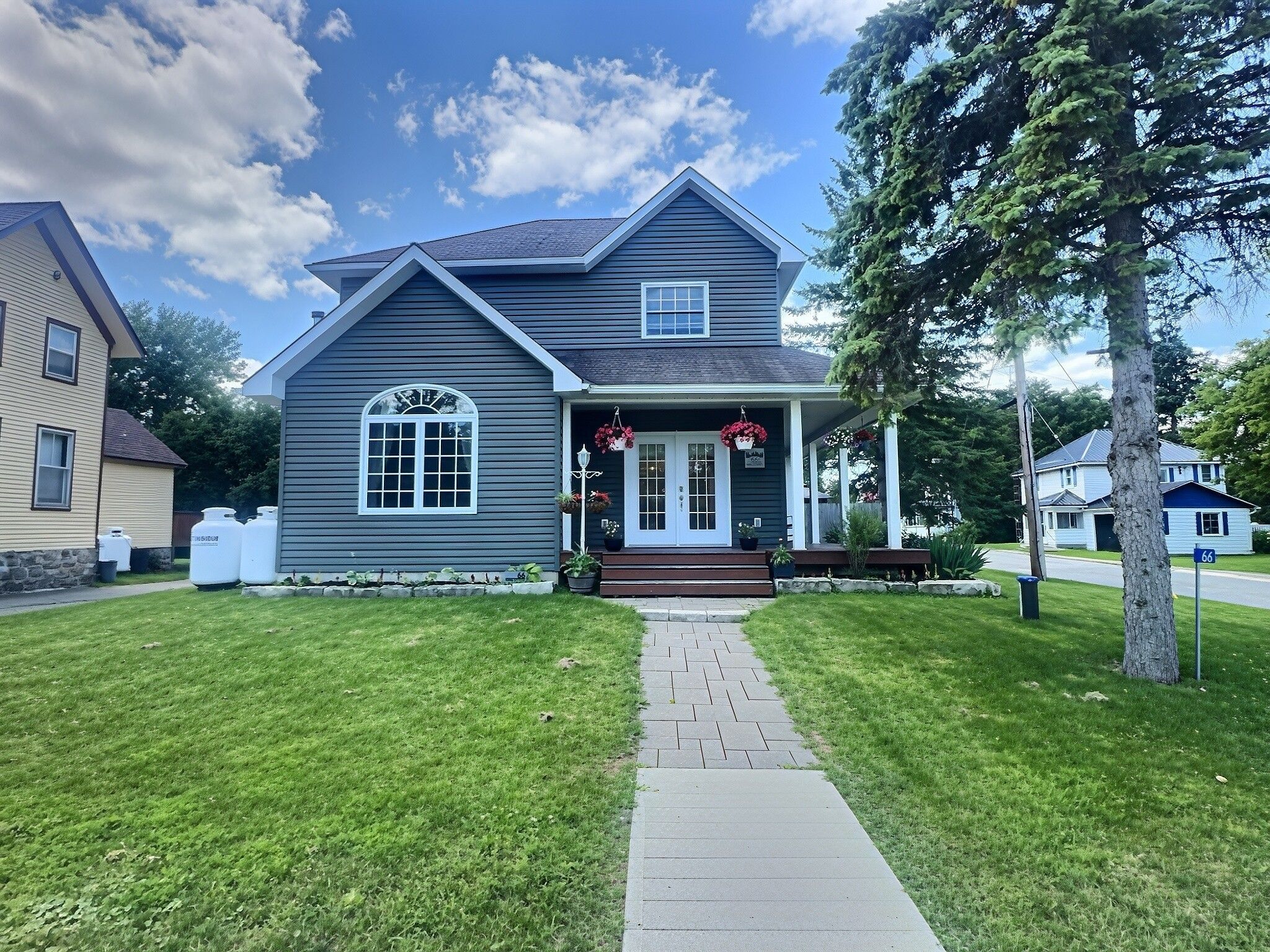 66 King Street, Rideau Lakes, On K0e 1g0