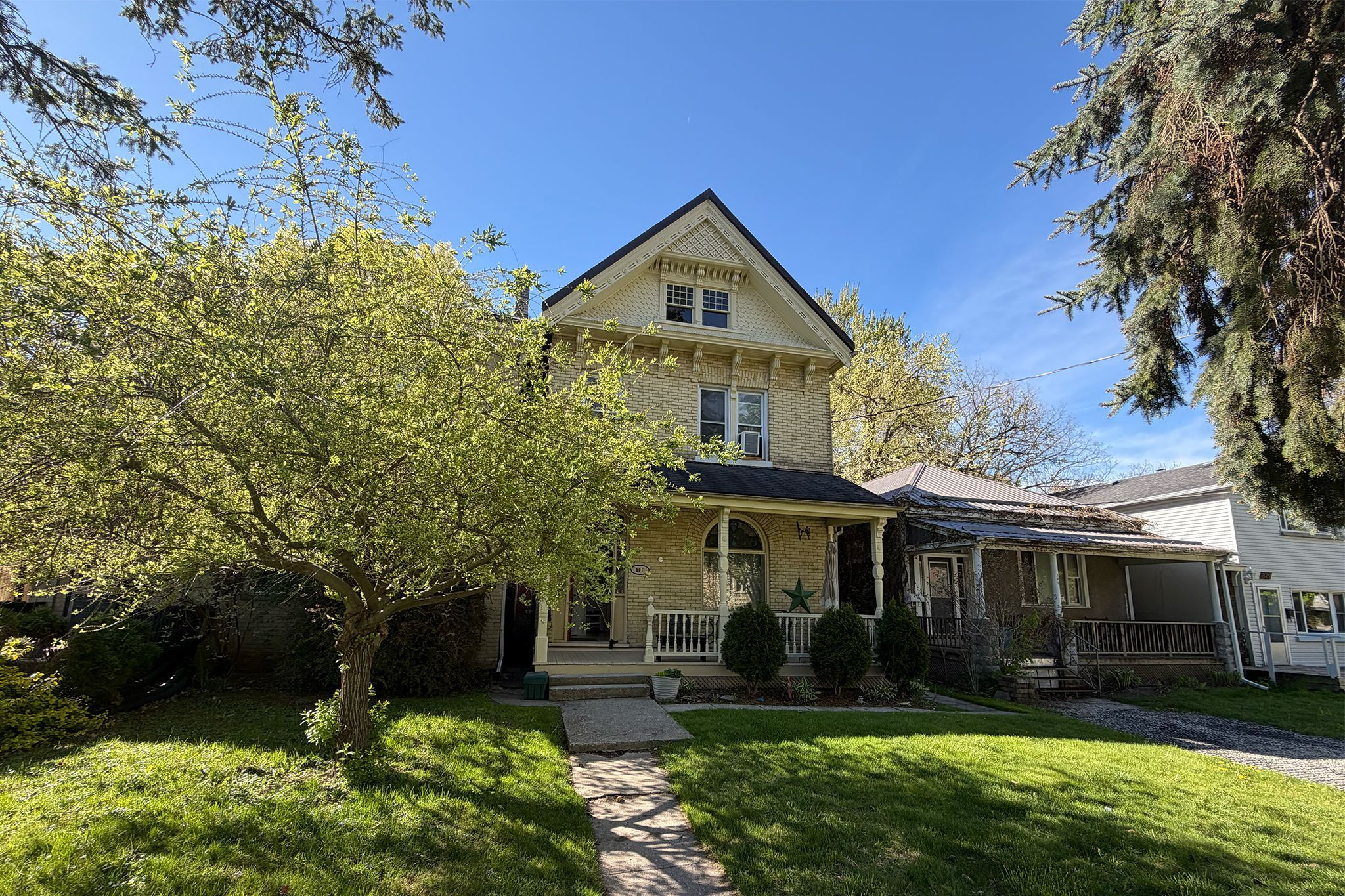 385 Central Avenue 1, London East, On N6b 2e3