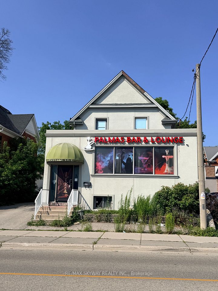 612 King Street E, Kitchener, On N2g 2m1