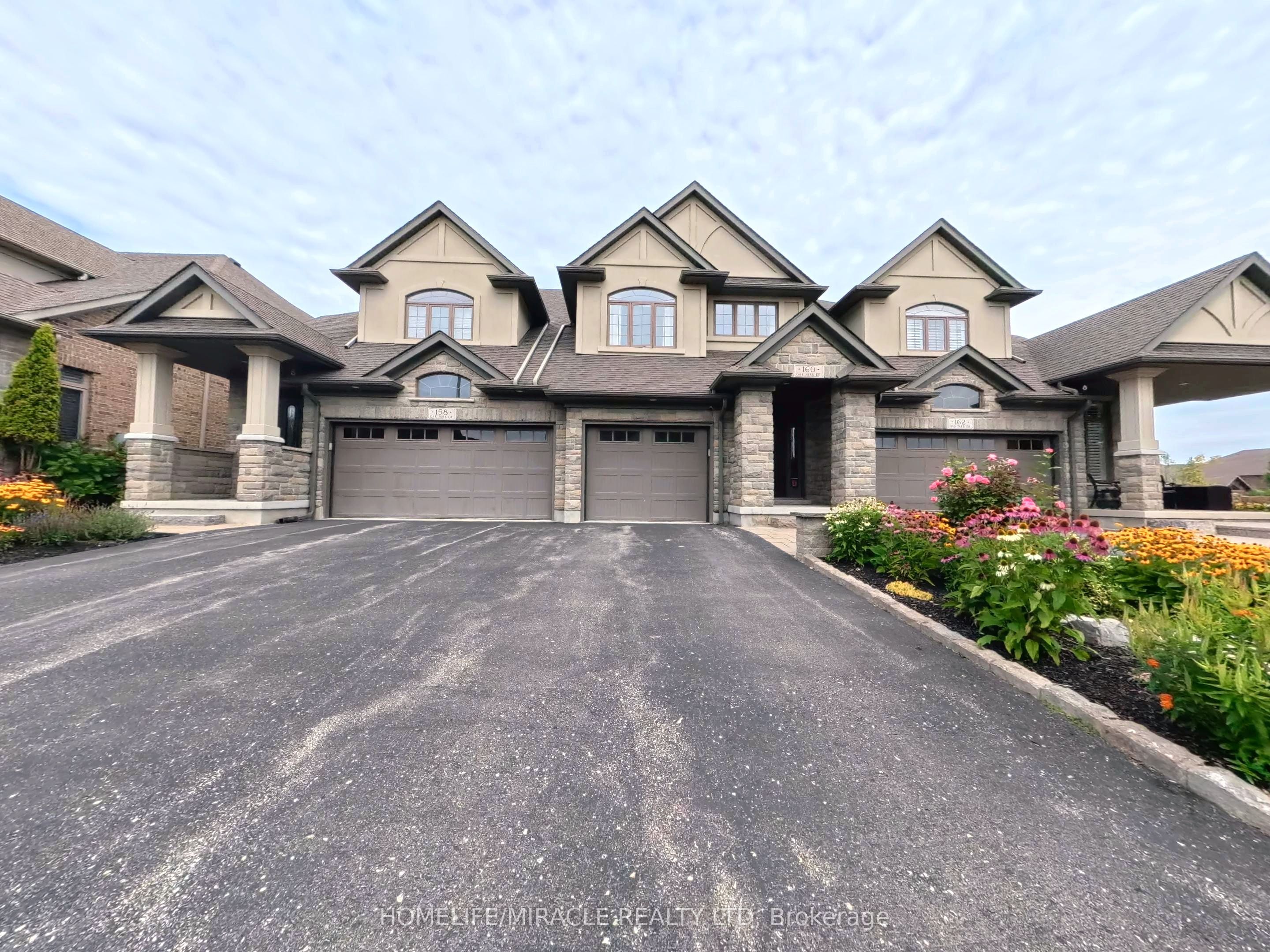 160 Oak Park Drive, Waterloo, On N2k 0b3