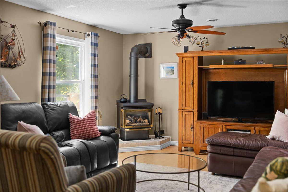 700 Strawberry Lane, Tay Valley, On K0g 1a0