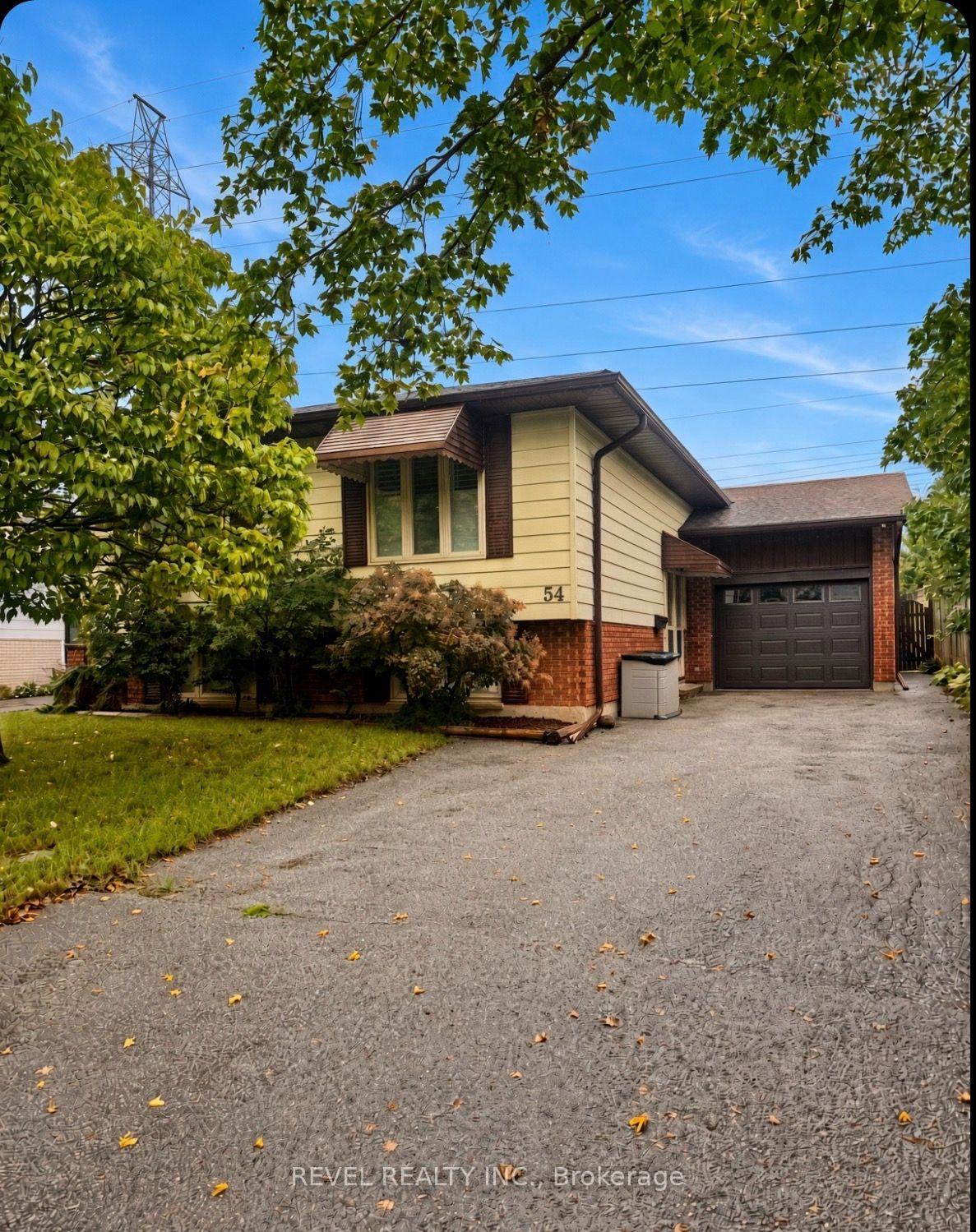 54 Lysanda Avenue, London South, On N5z 4l3