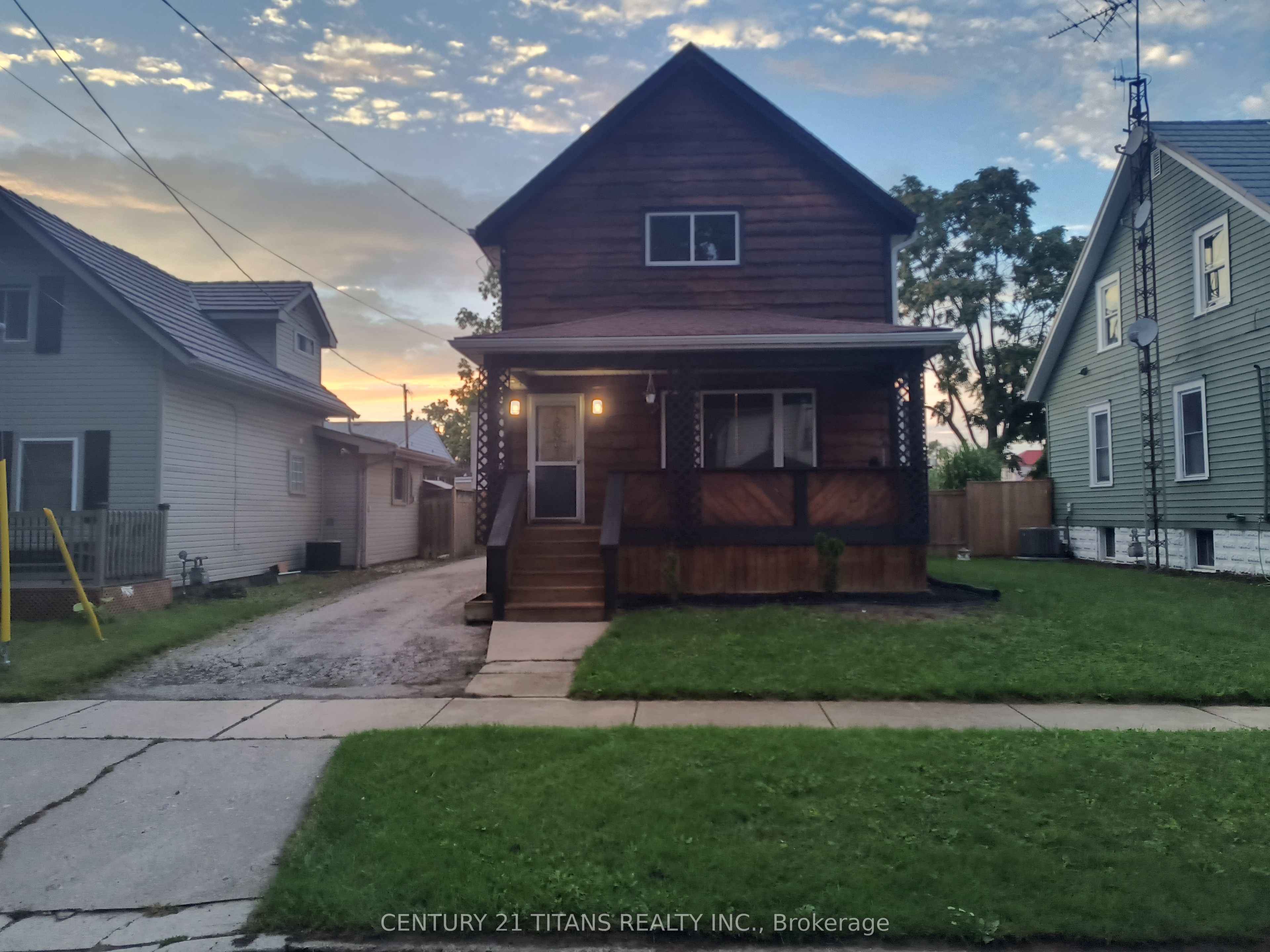 5 Poplar Street, Chatham-Kent, On N7l 1j8