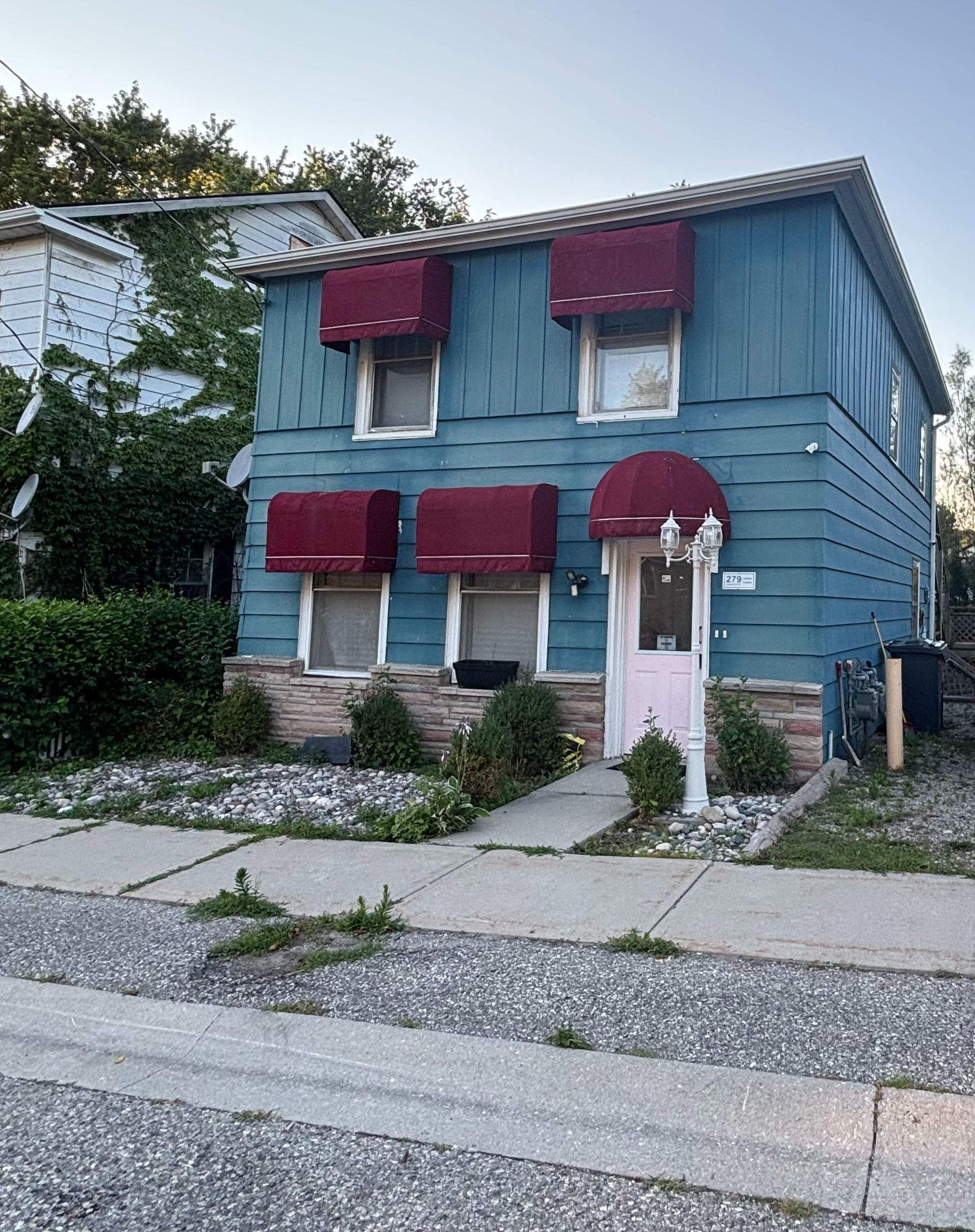 279 Charlotte Street Main, Central Elgin, On N5l 1a8