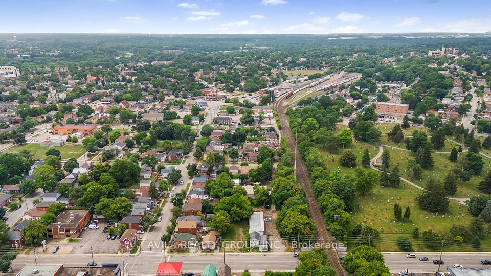 135 Charlotte Street, Brantford, On N3t 2x7