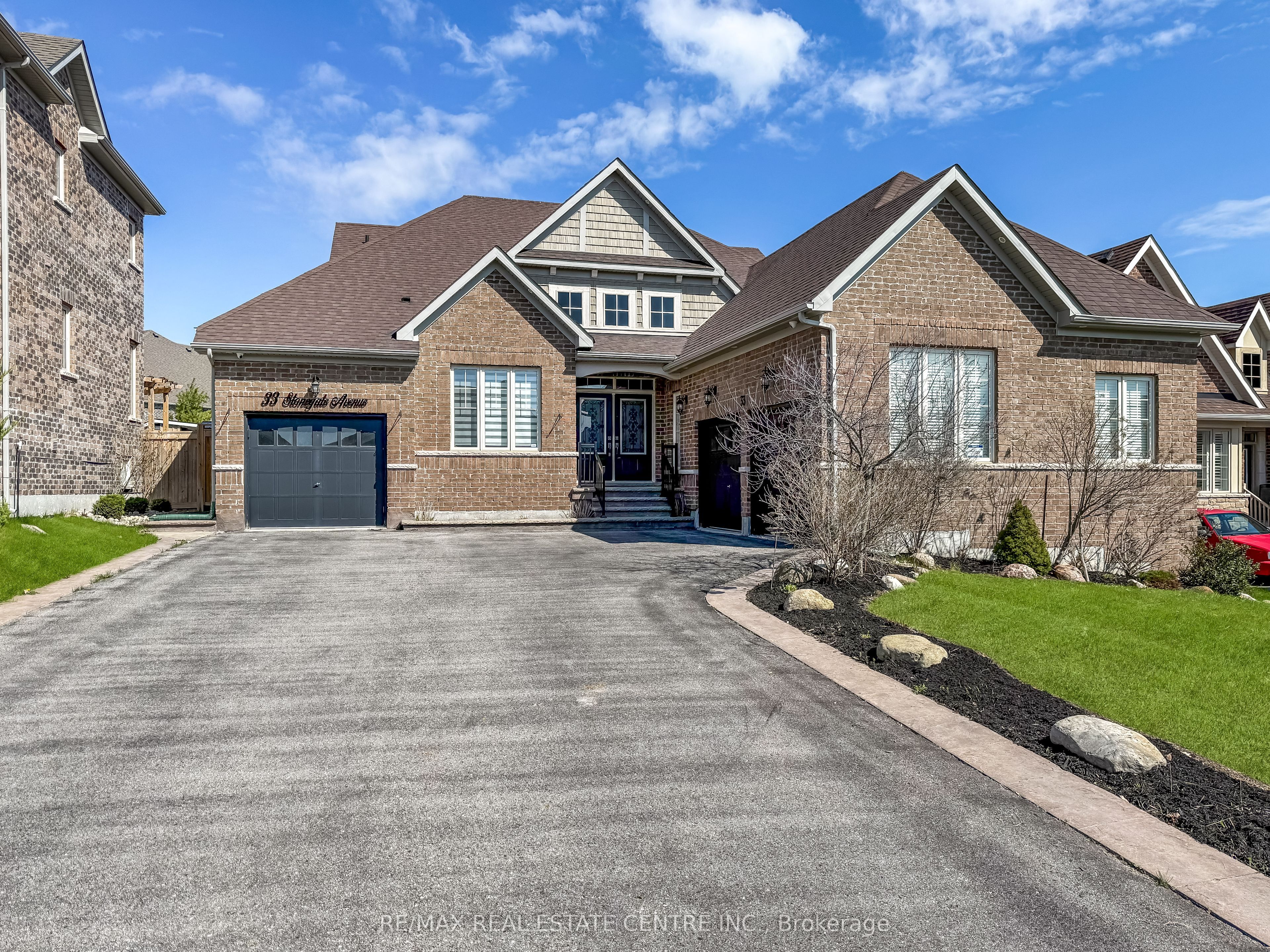 33 Stonegate Avenue, Mono, On L9w 6x1