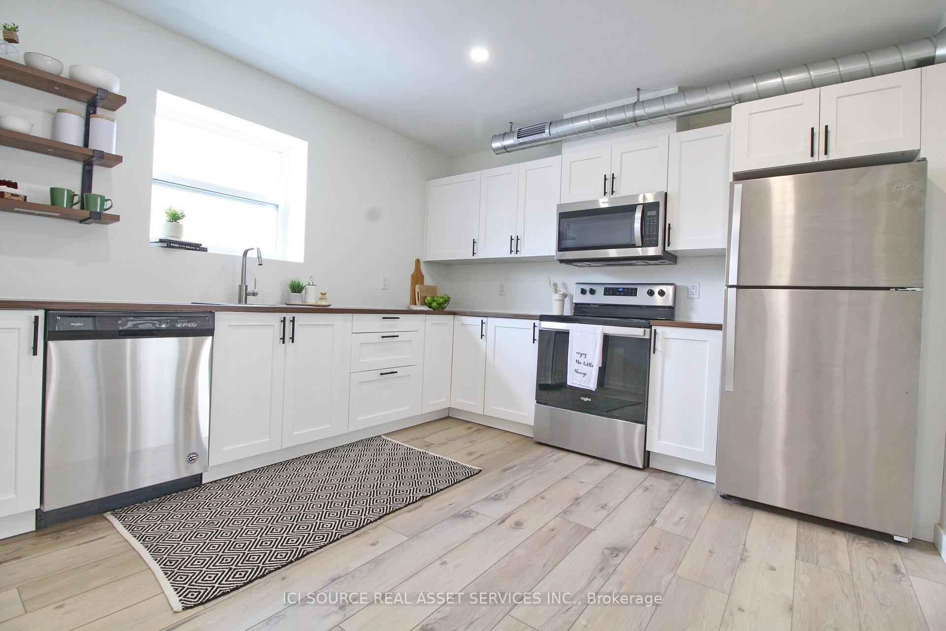 2 Talbot Street S Unit 4, Essex, On N8m 1a7
