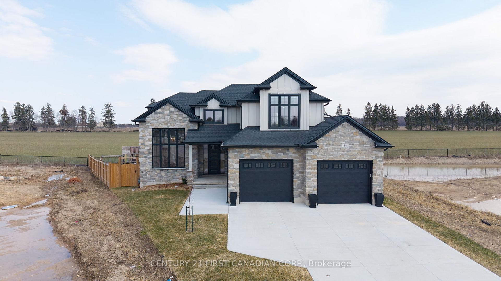 24 Postma Crescent, North Middlesex, On N0m 1a0
