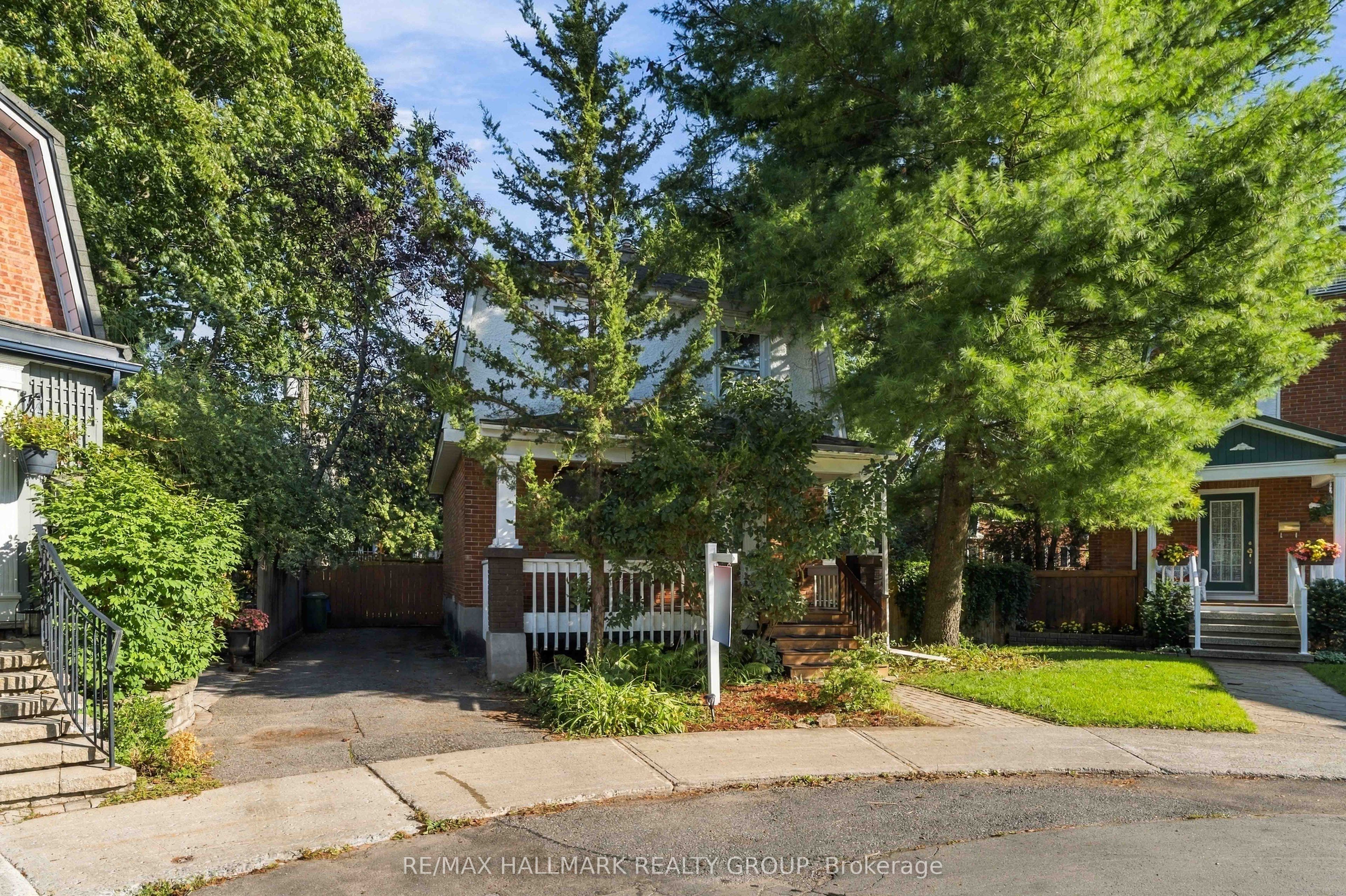 3 Ashbury Place, New Edinburgh - Lindenlea, On K1m 1h3