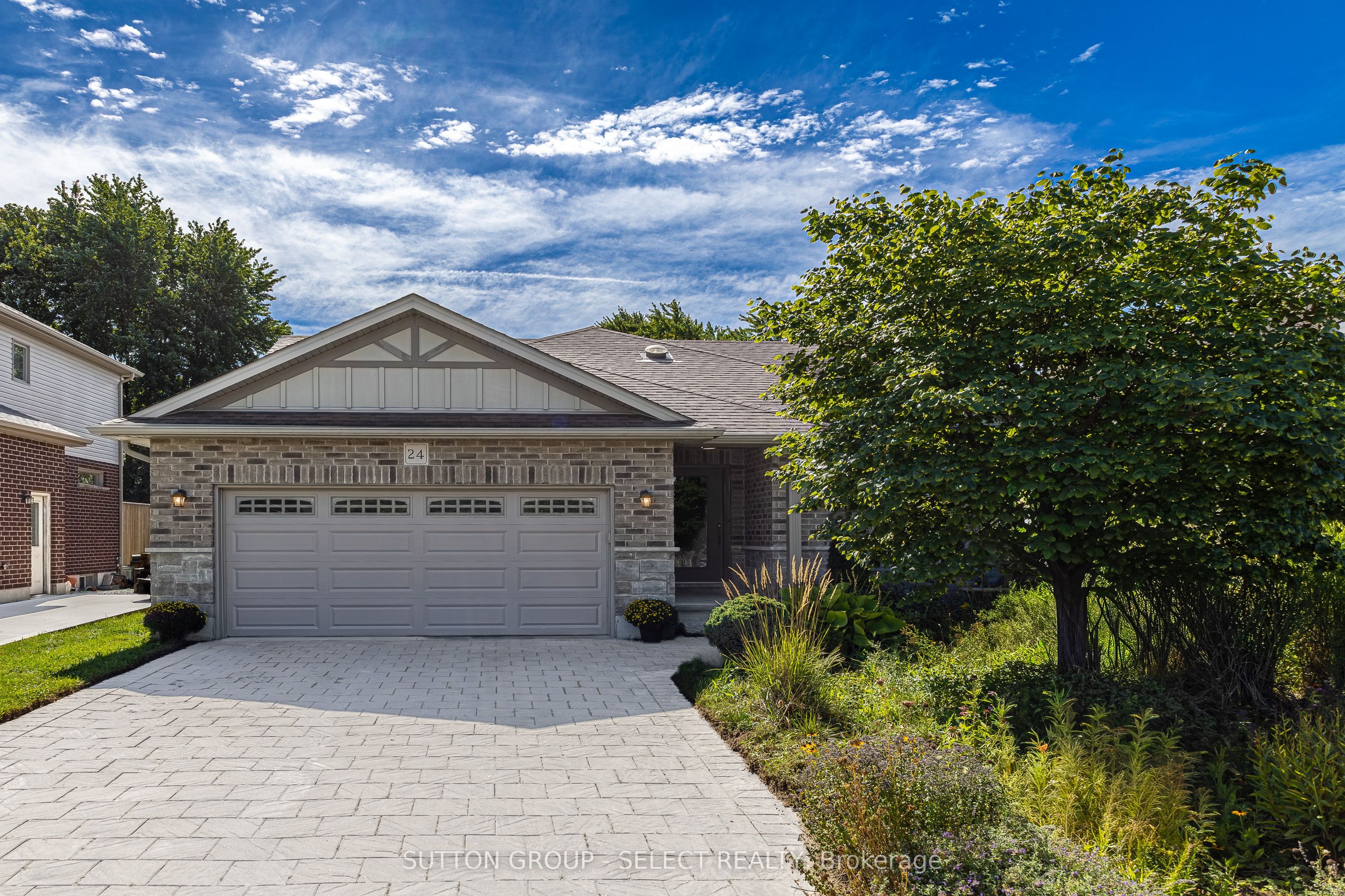 24 Brooker Trail, Thames Centre, On N0m 2p0