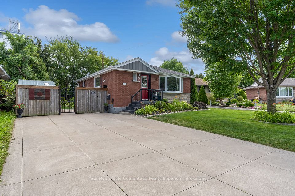 6 Beacon Avenue, Hamilton, On L8t 2n3