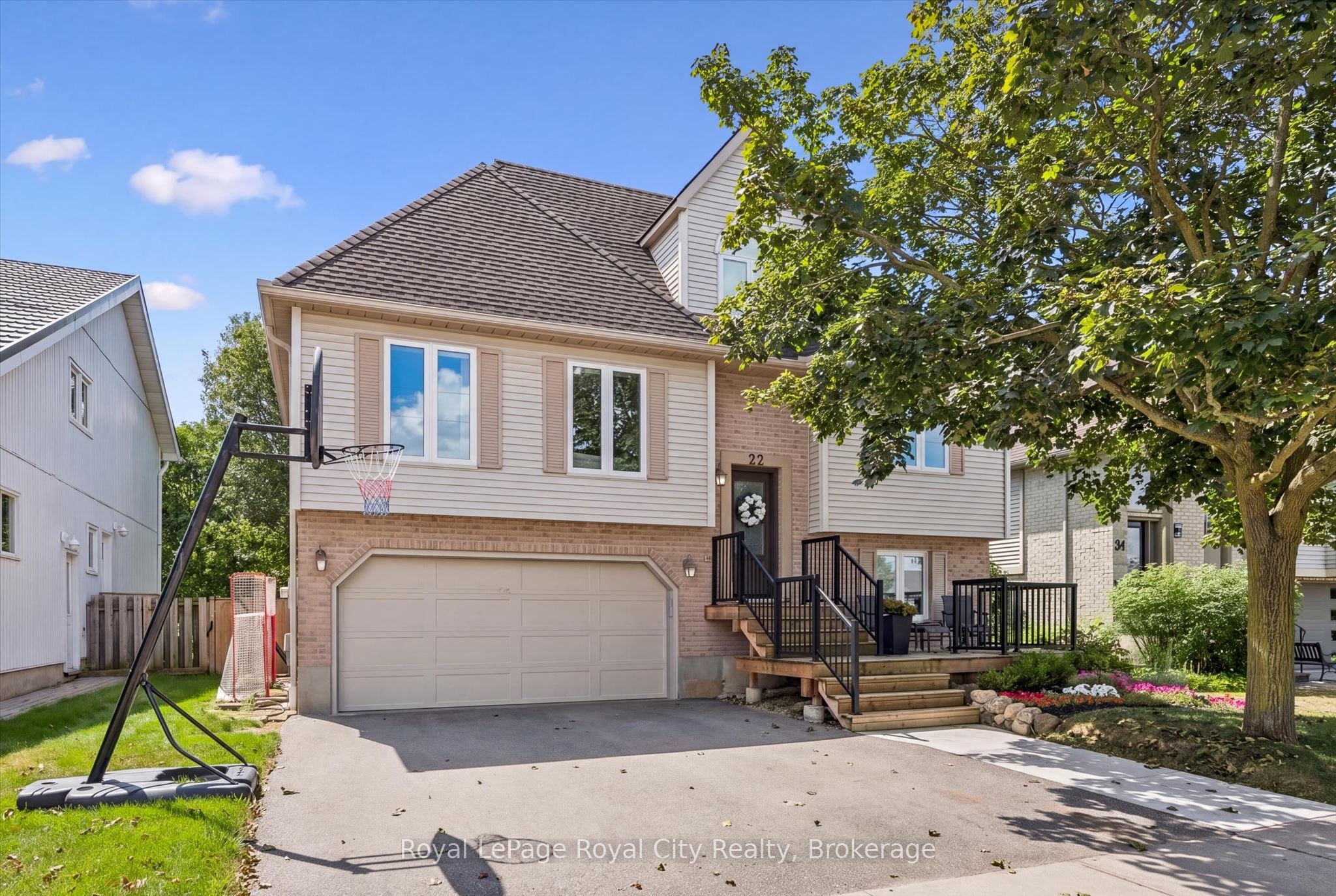 22 Pacific Place, Guelph, On N1g 4r6
